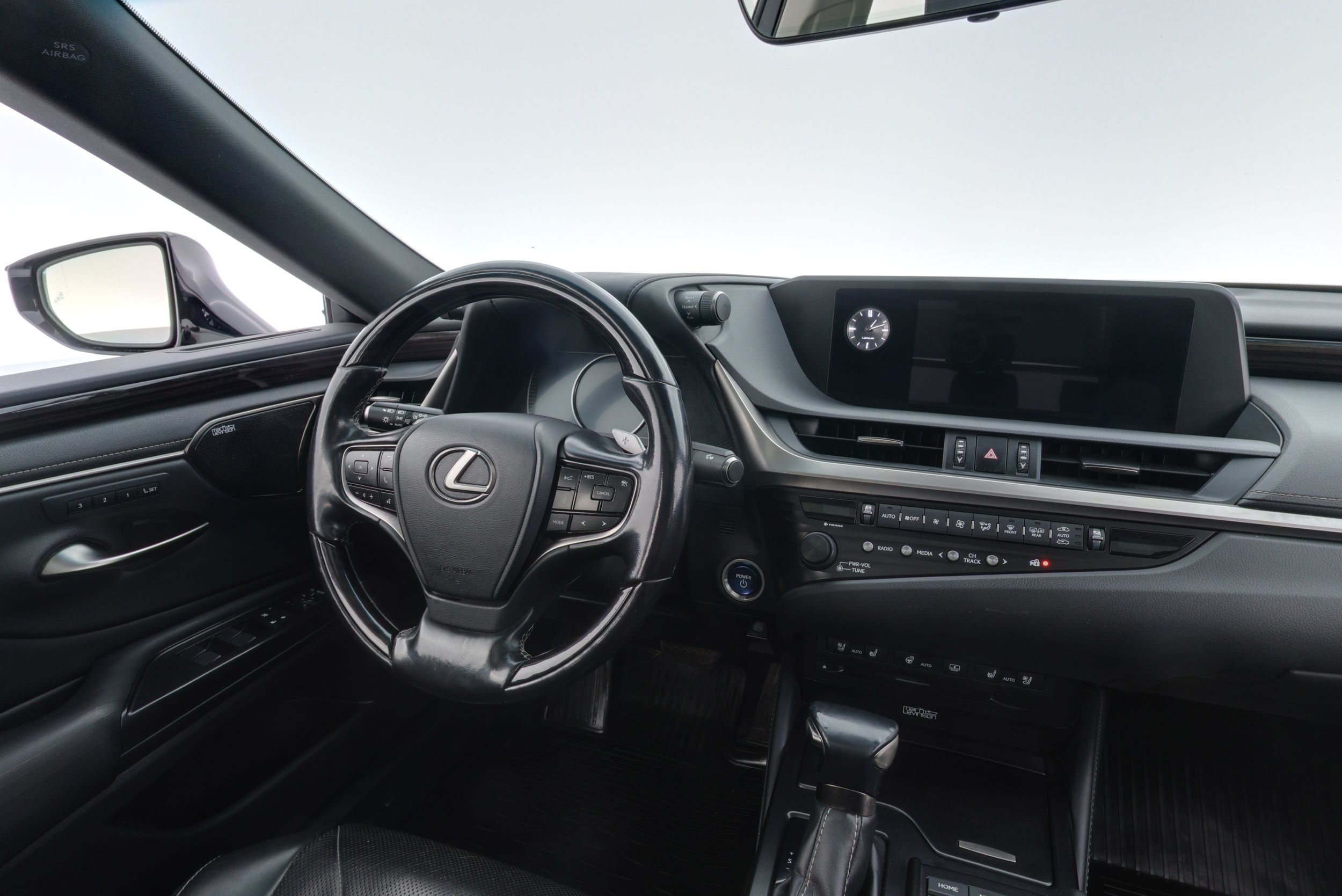 Lexus ES 2019