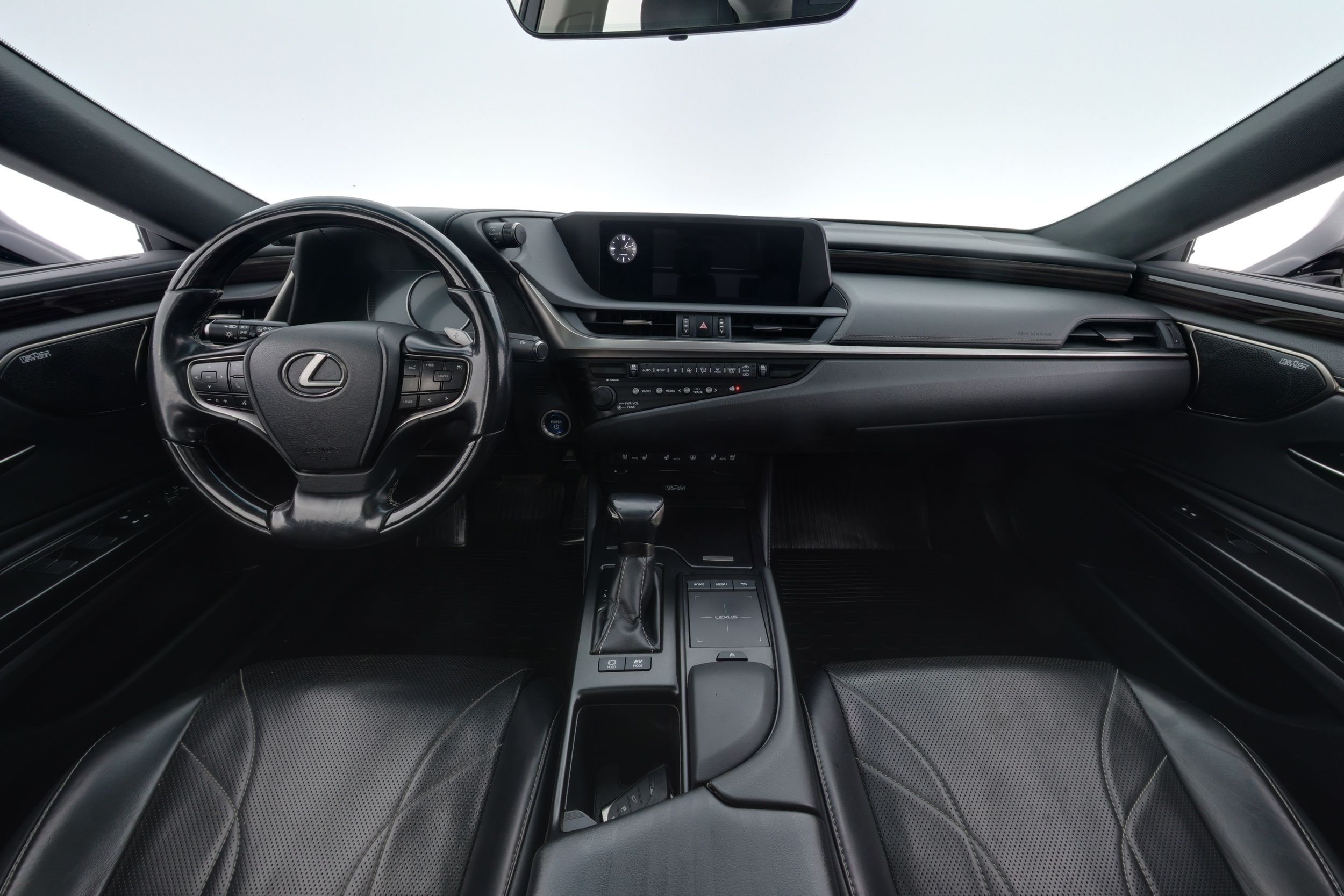 Lexus ES 2019