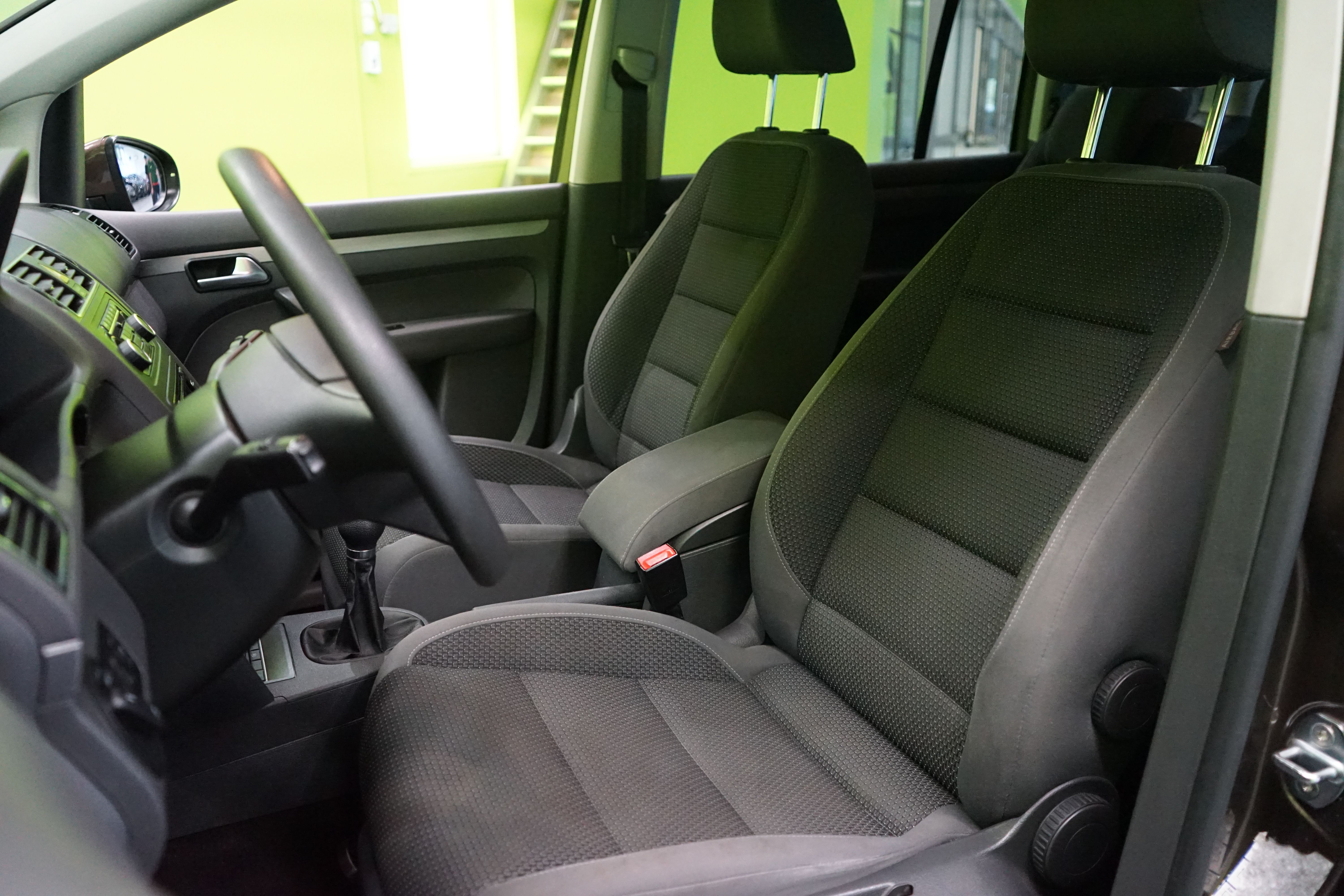 Volkswagen Touran 2011