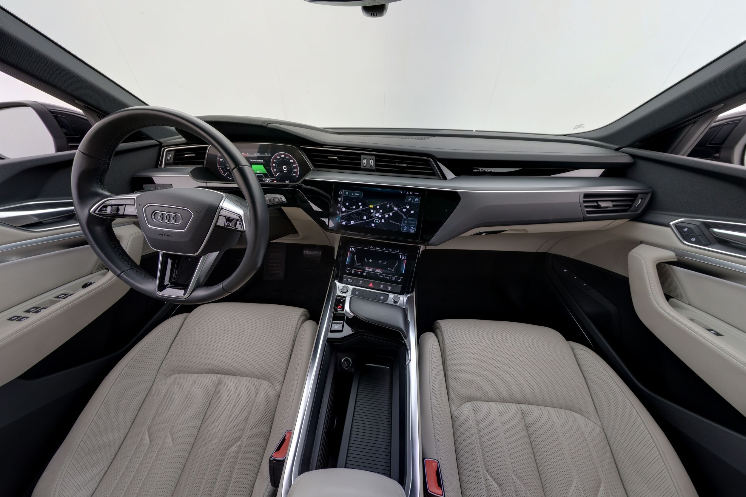 Audi e-tron 2023