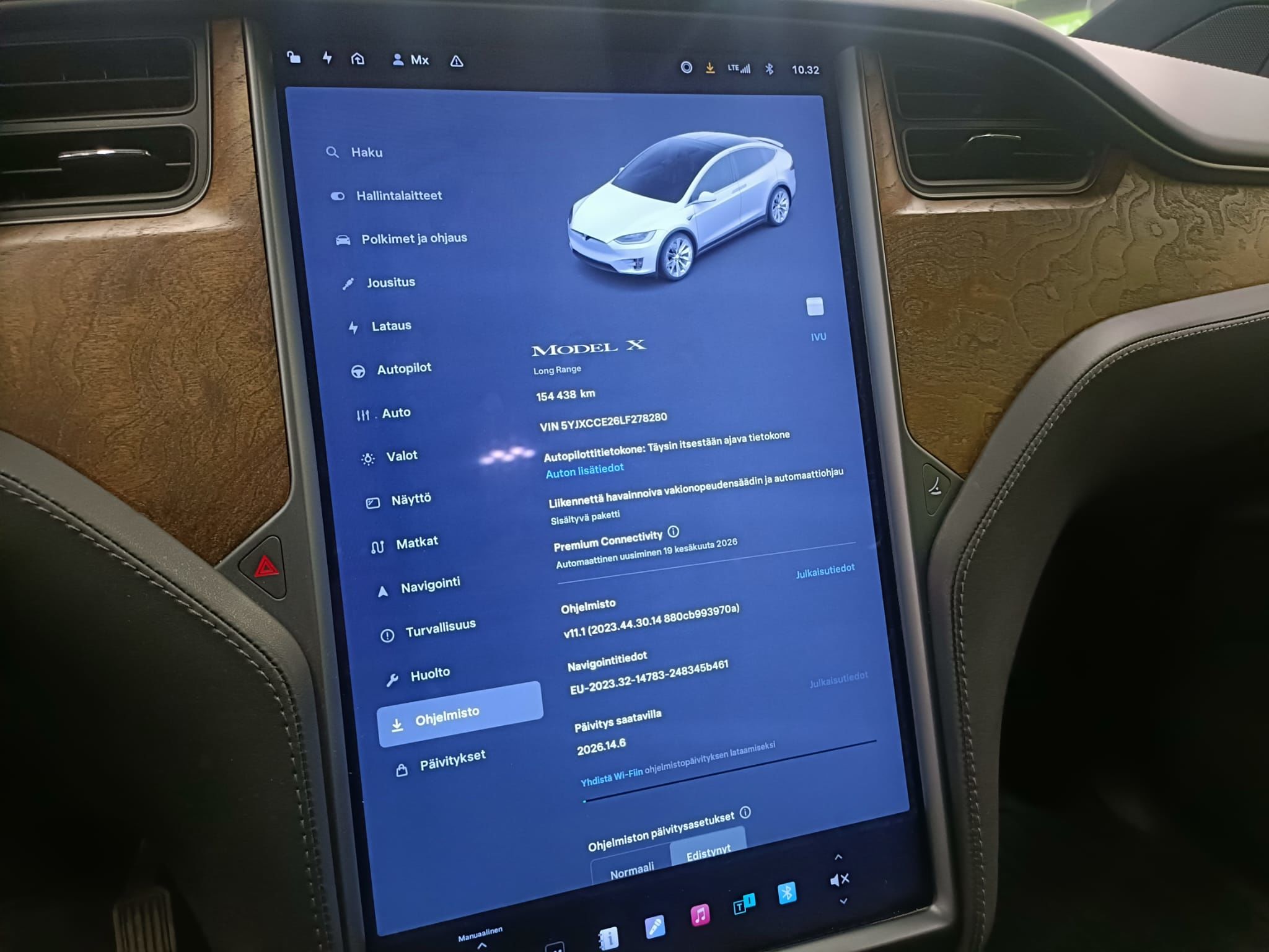 Tesla Model X 2020