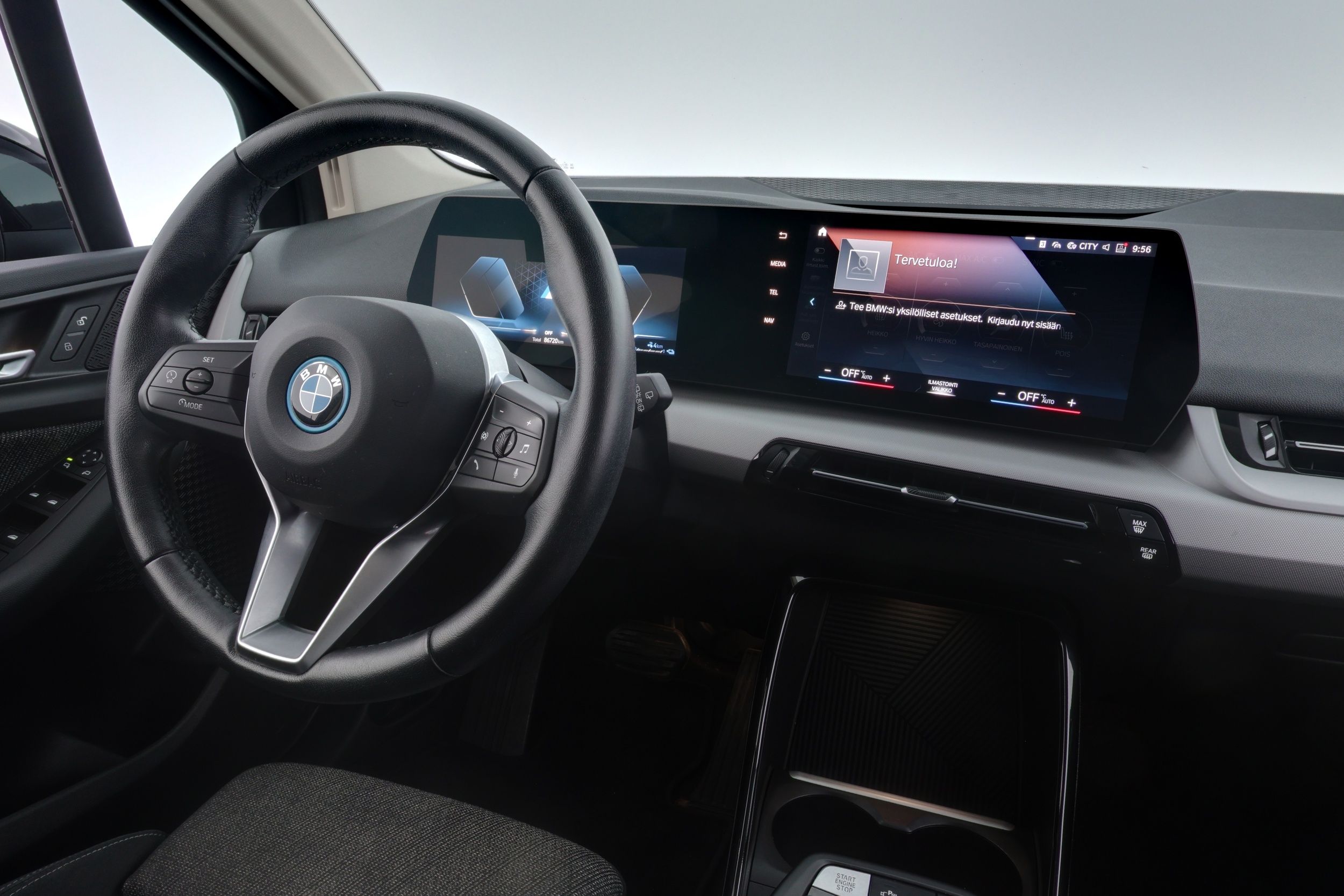 BMW 225 2023
