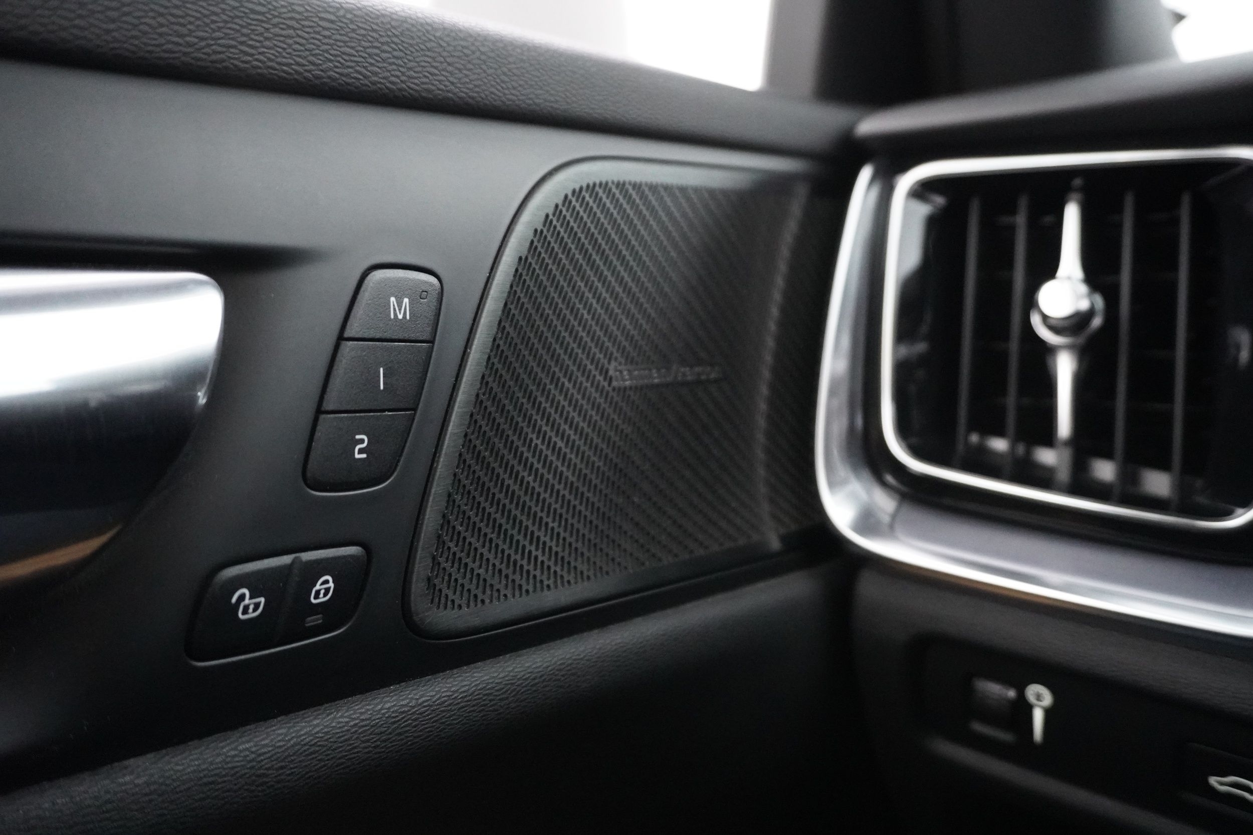 Volvo V60 Cross Country 2019