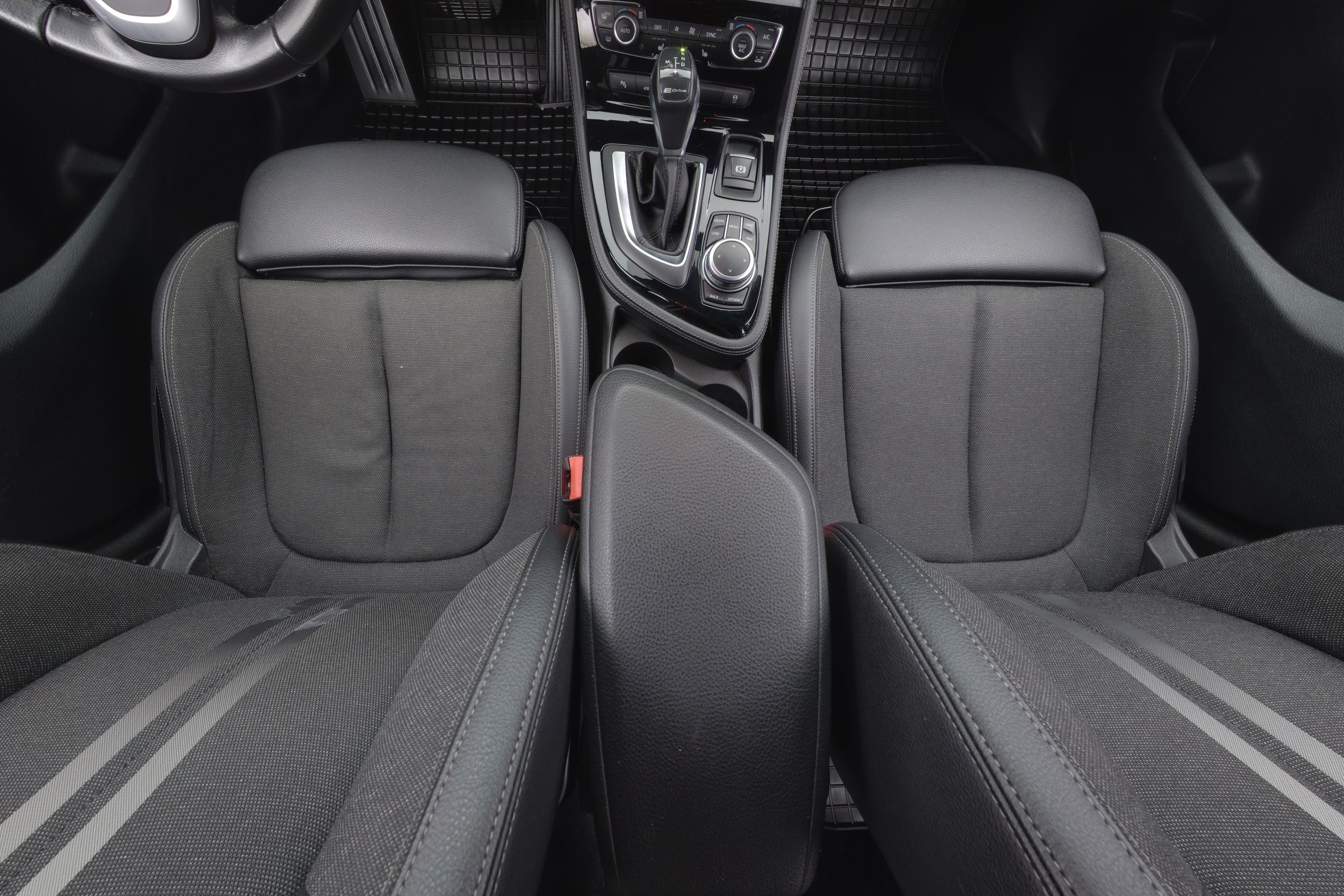 BMW 225 2019