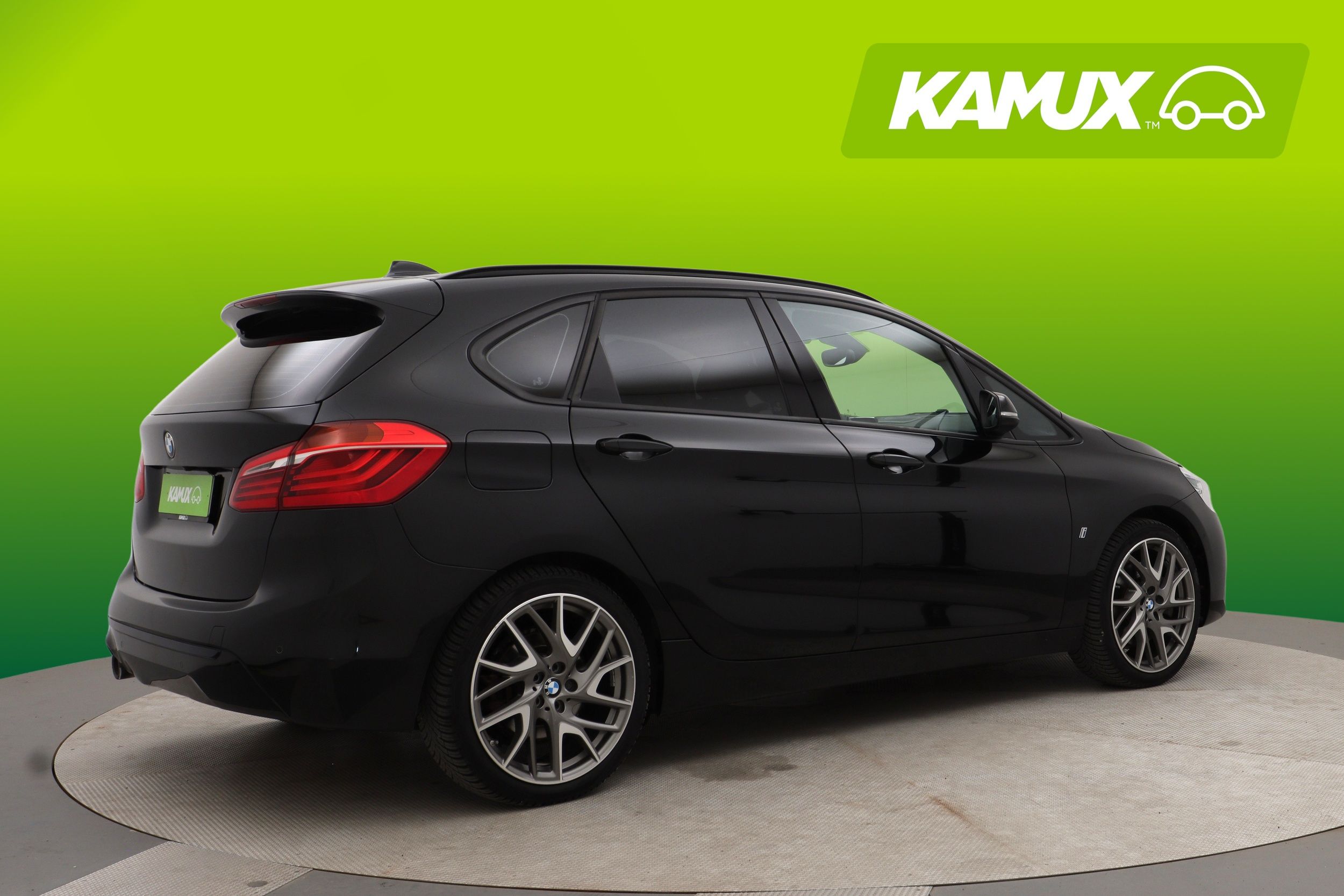 BMW 225 2019