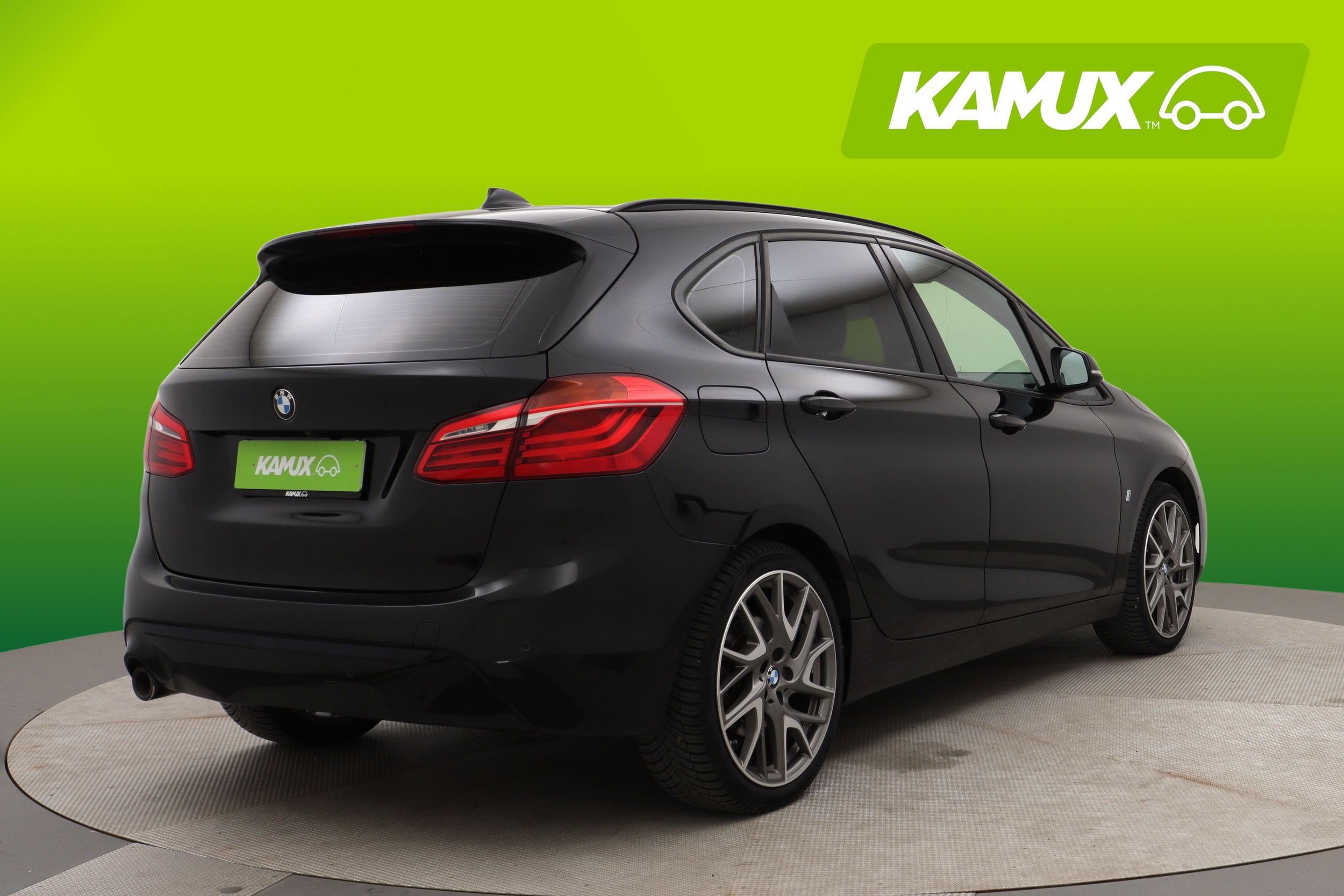 BMW 225 2019