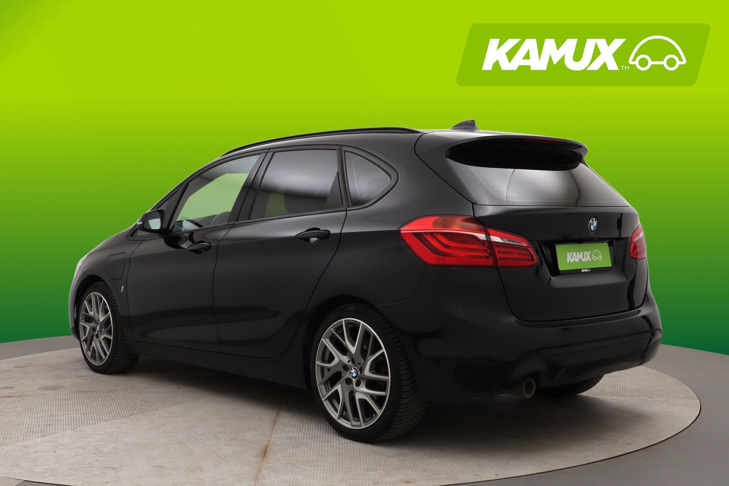 BMW 225 2019