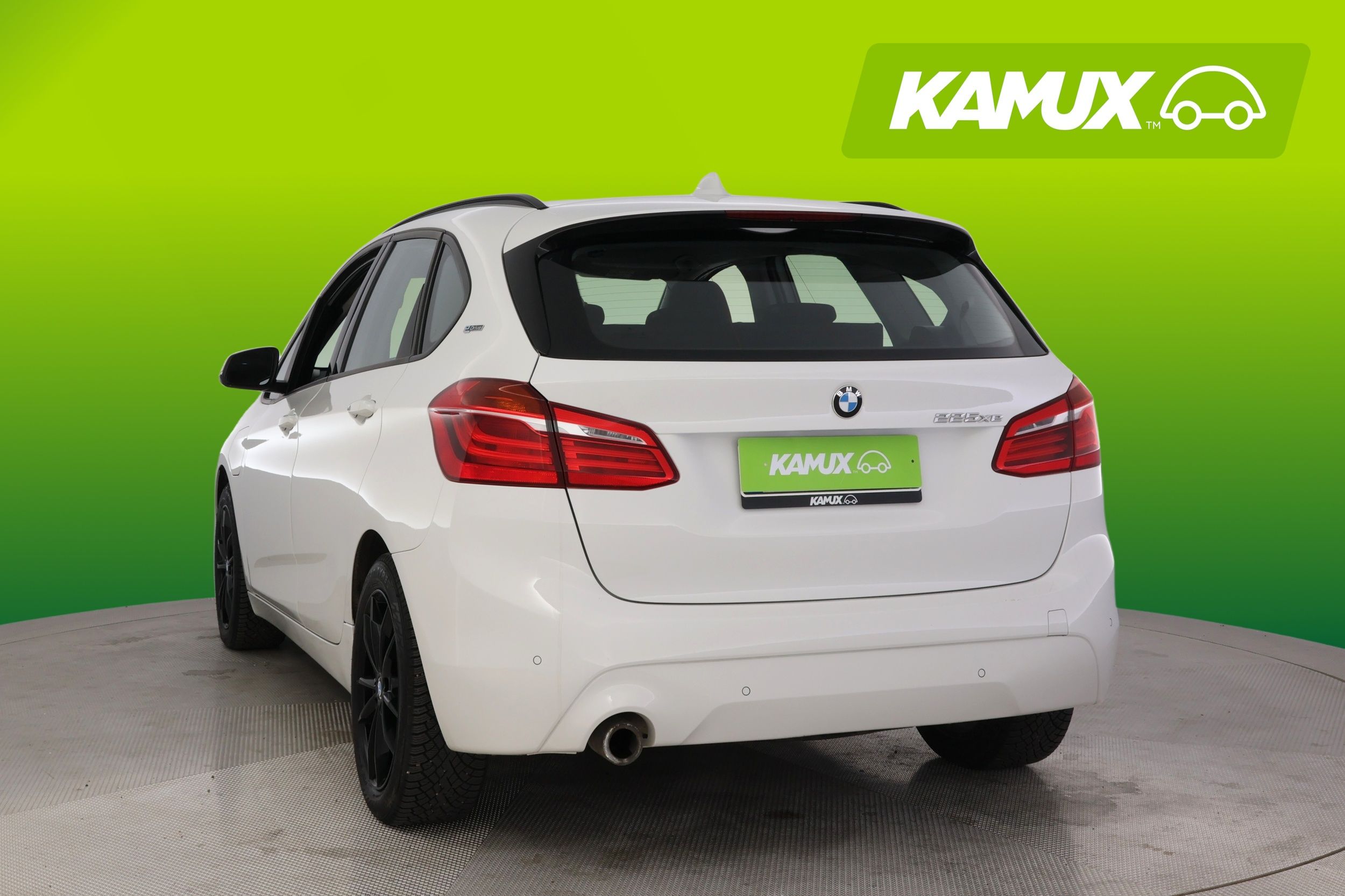 BMW 225 2019