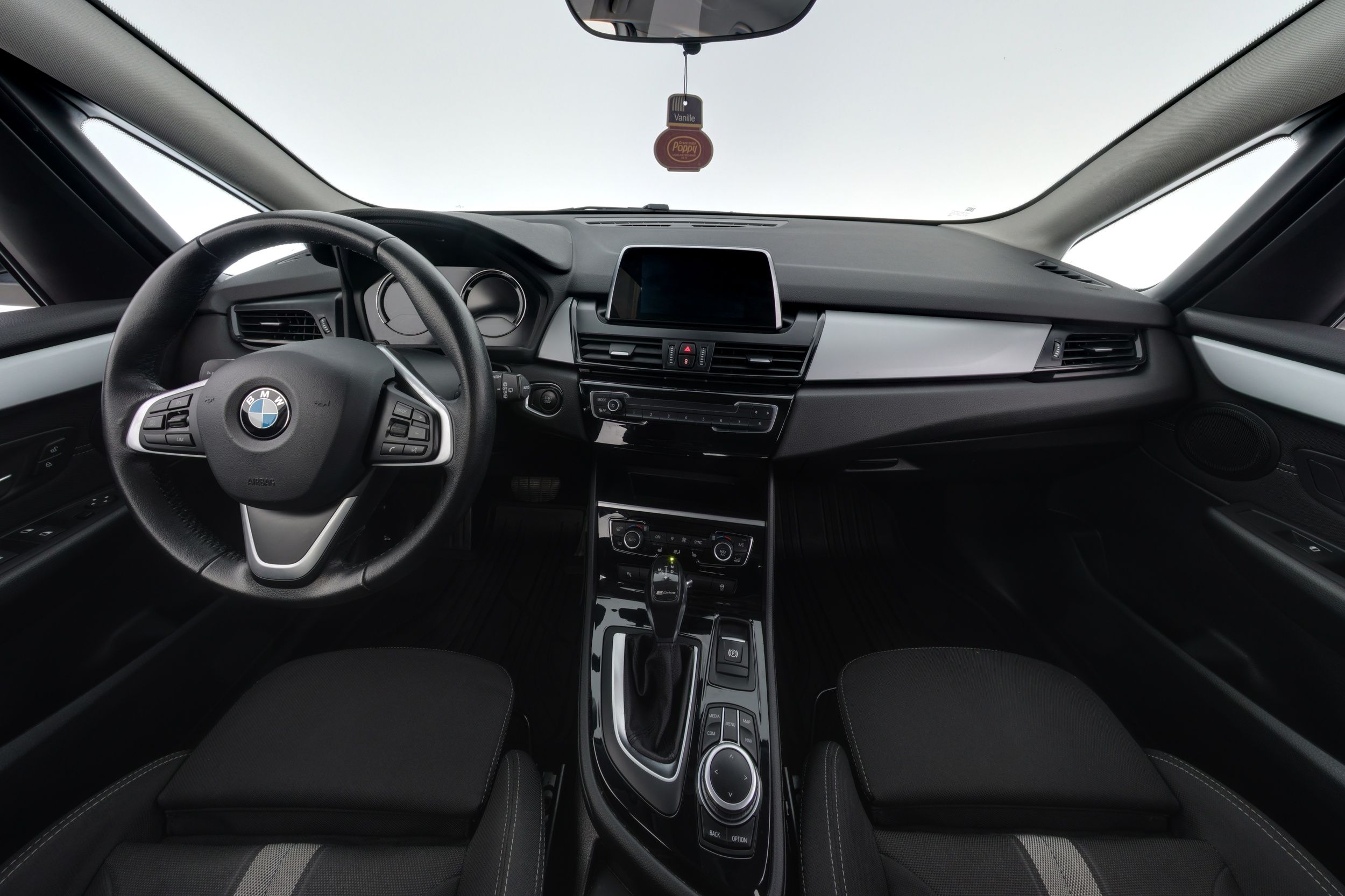 BMW 225 2019