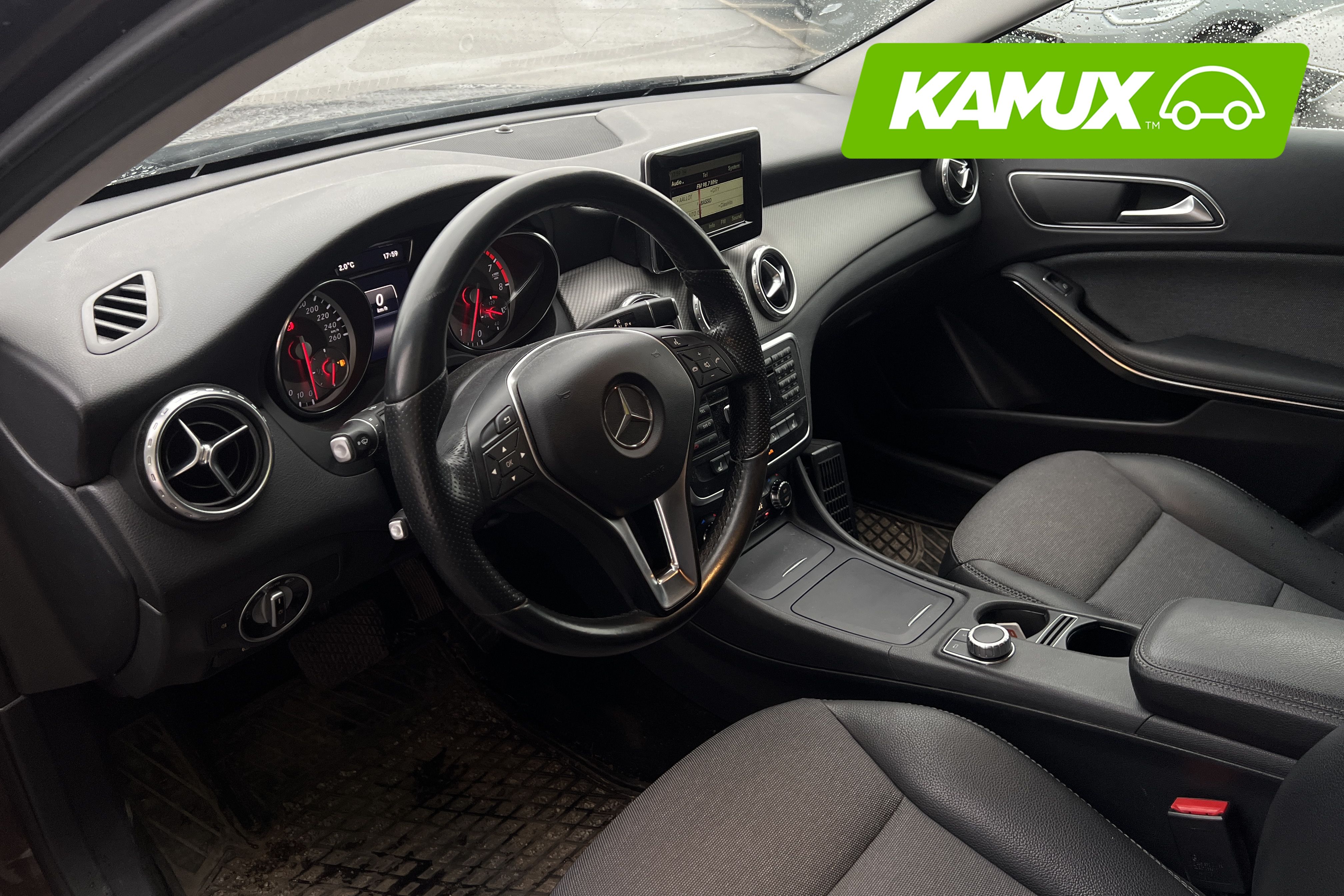 Mercedes-Benz GLA 2015