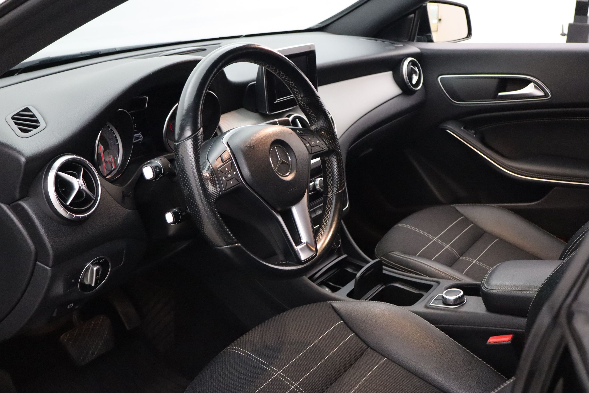 Mercedes-Benz CLA 2015