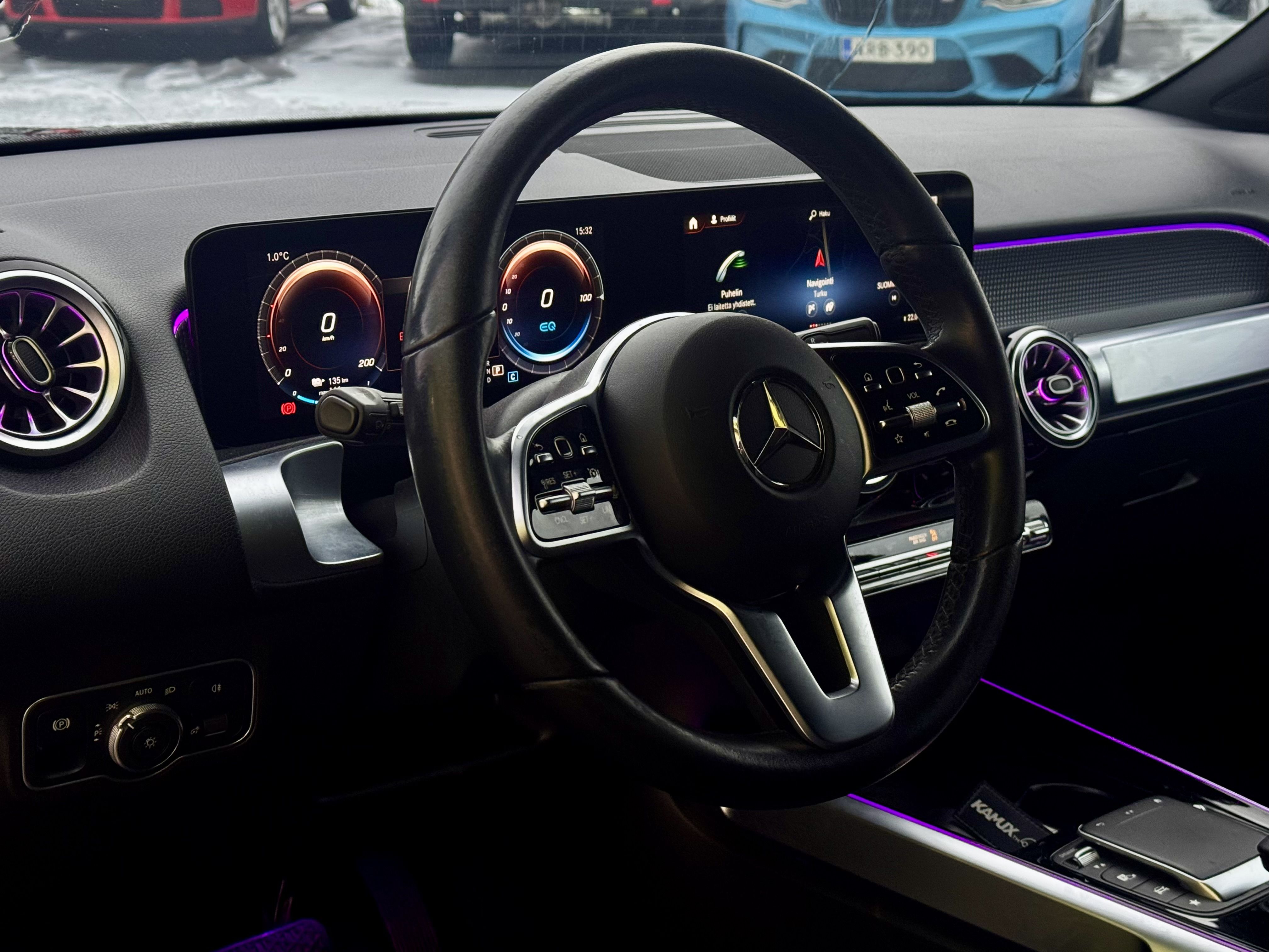 Mercedes-Benz EQB 2023