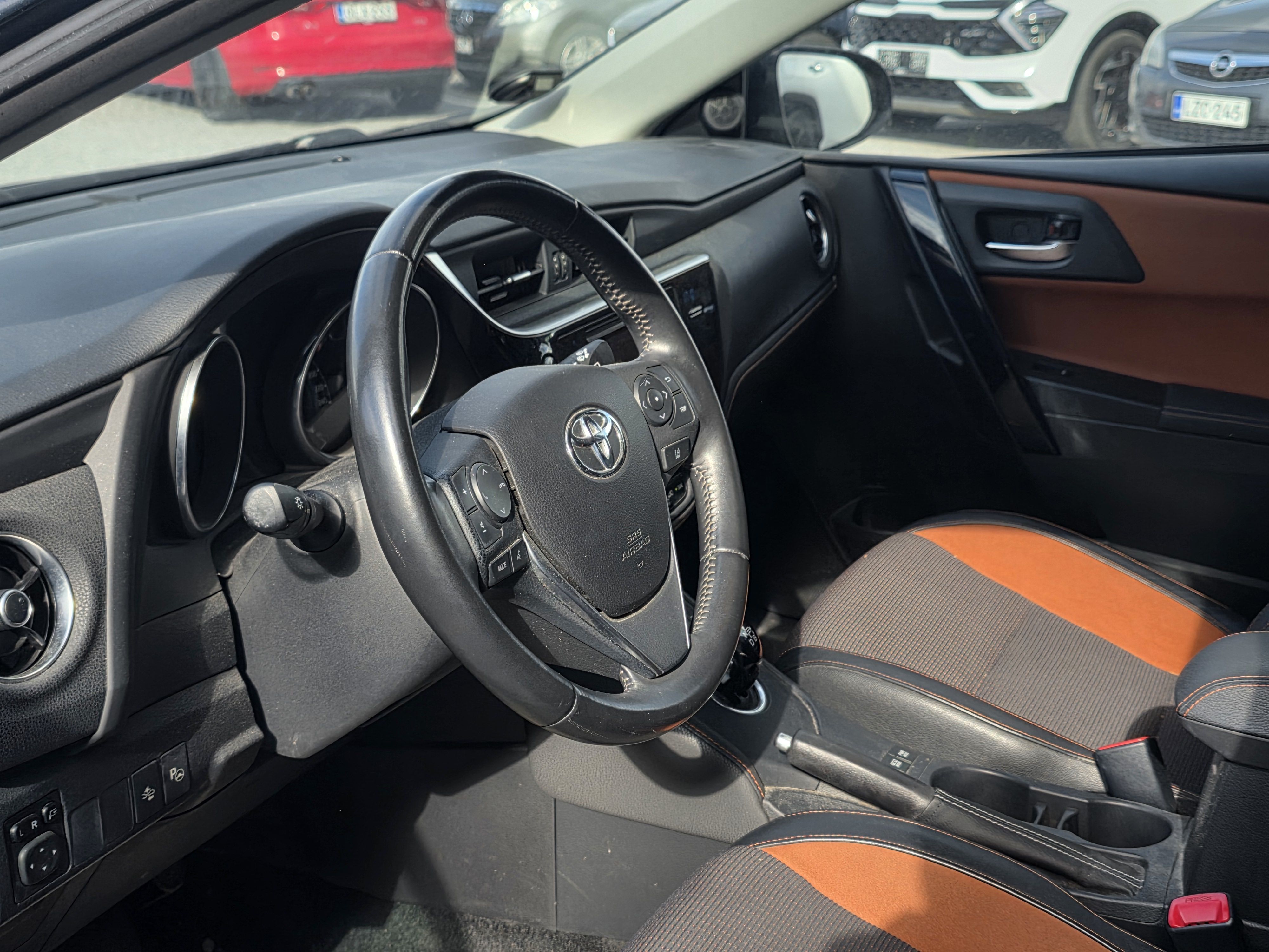 Toyota Auris 2015