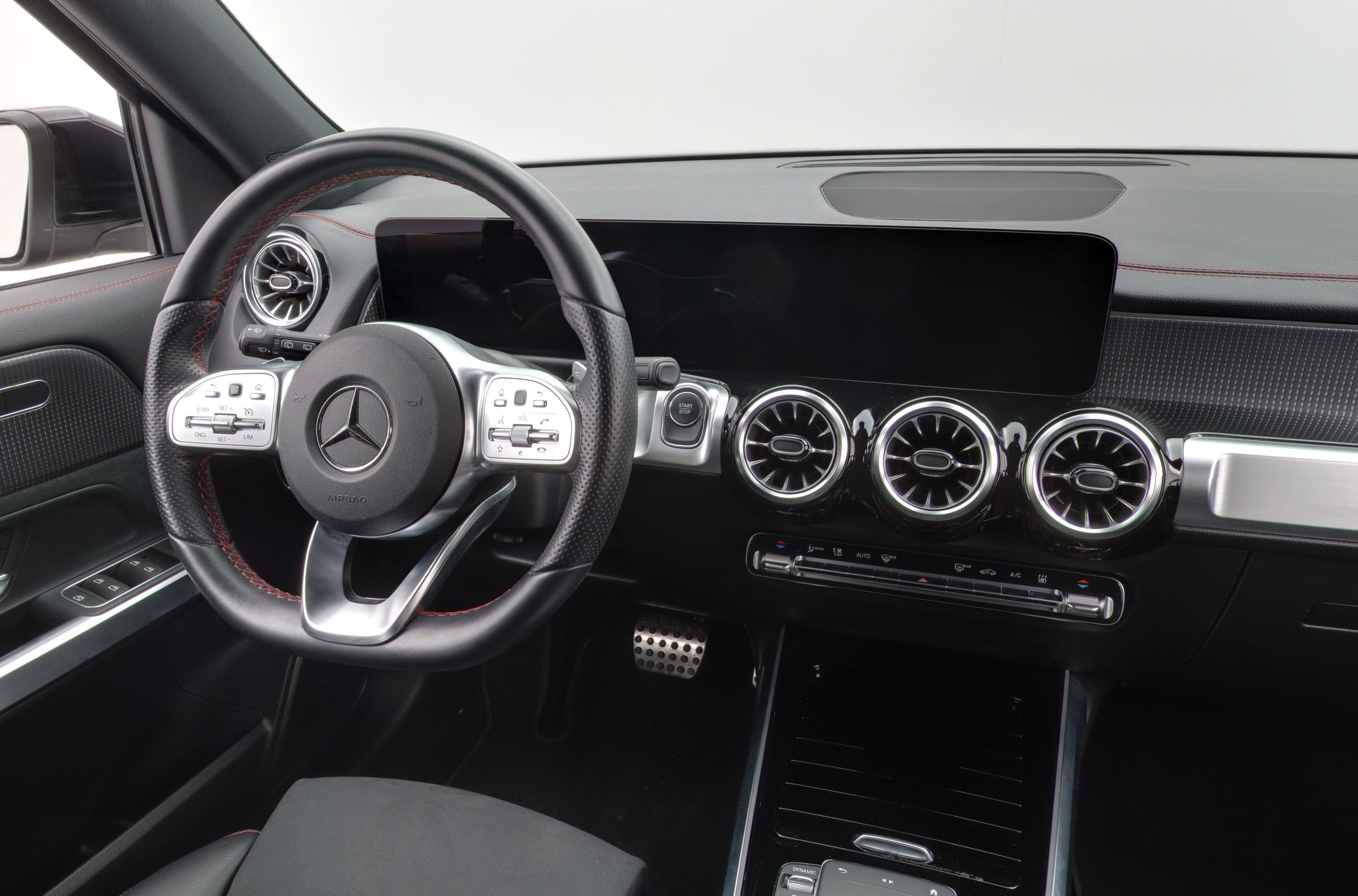 Mercedes-Benz EQB 2023