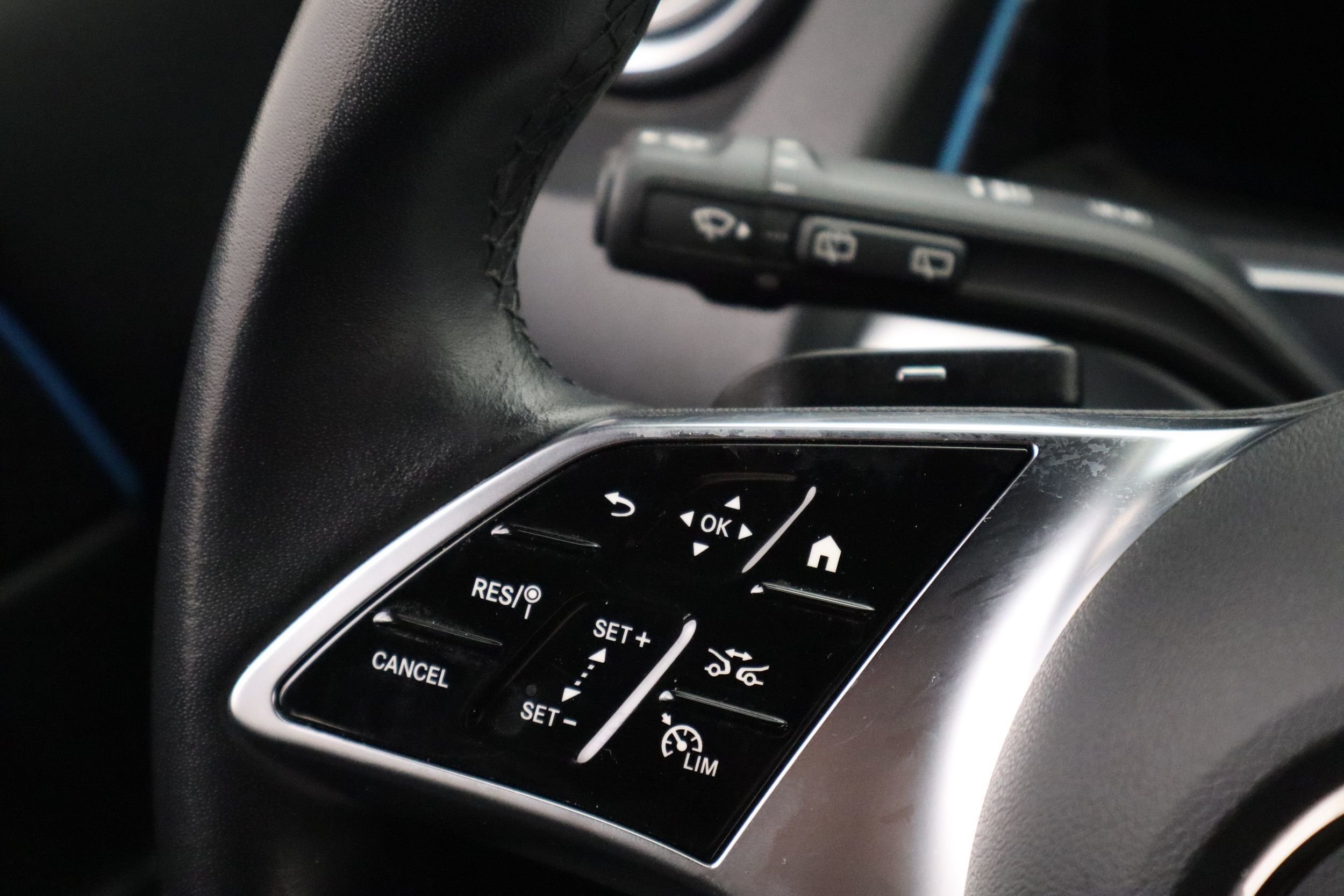 Mercedes-Benz EQB 2024