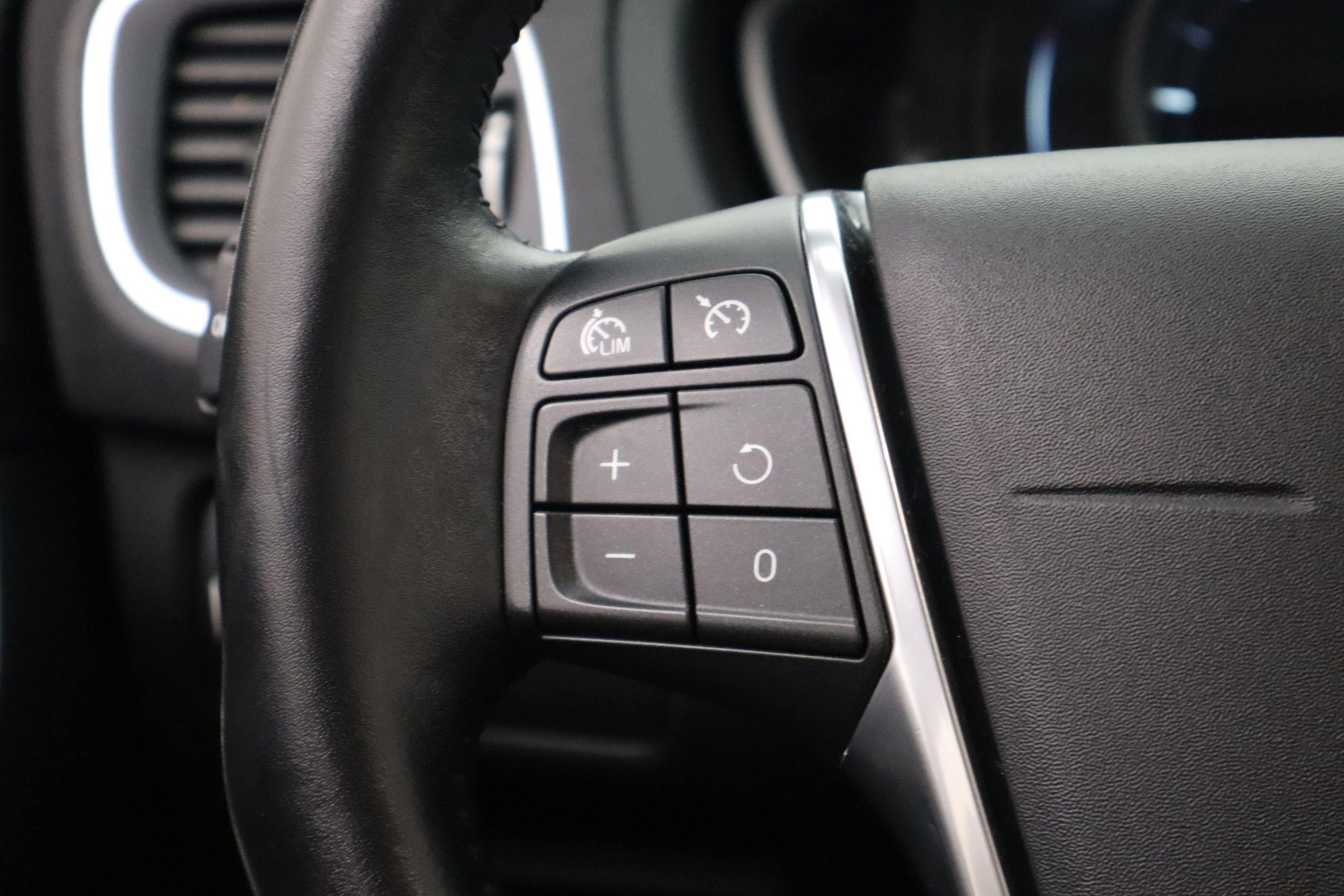 Volvo V40 Cross Country 2016
