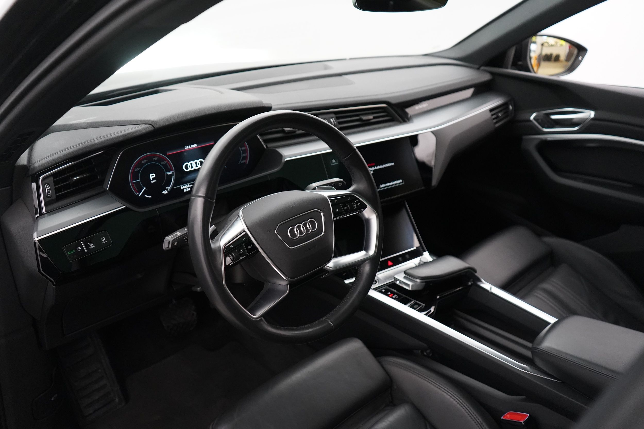 Audi e-tron 2023