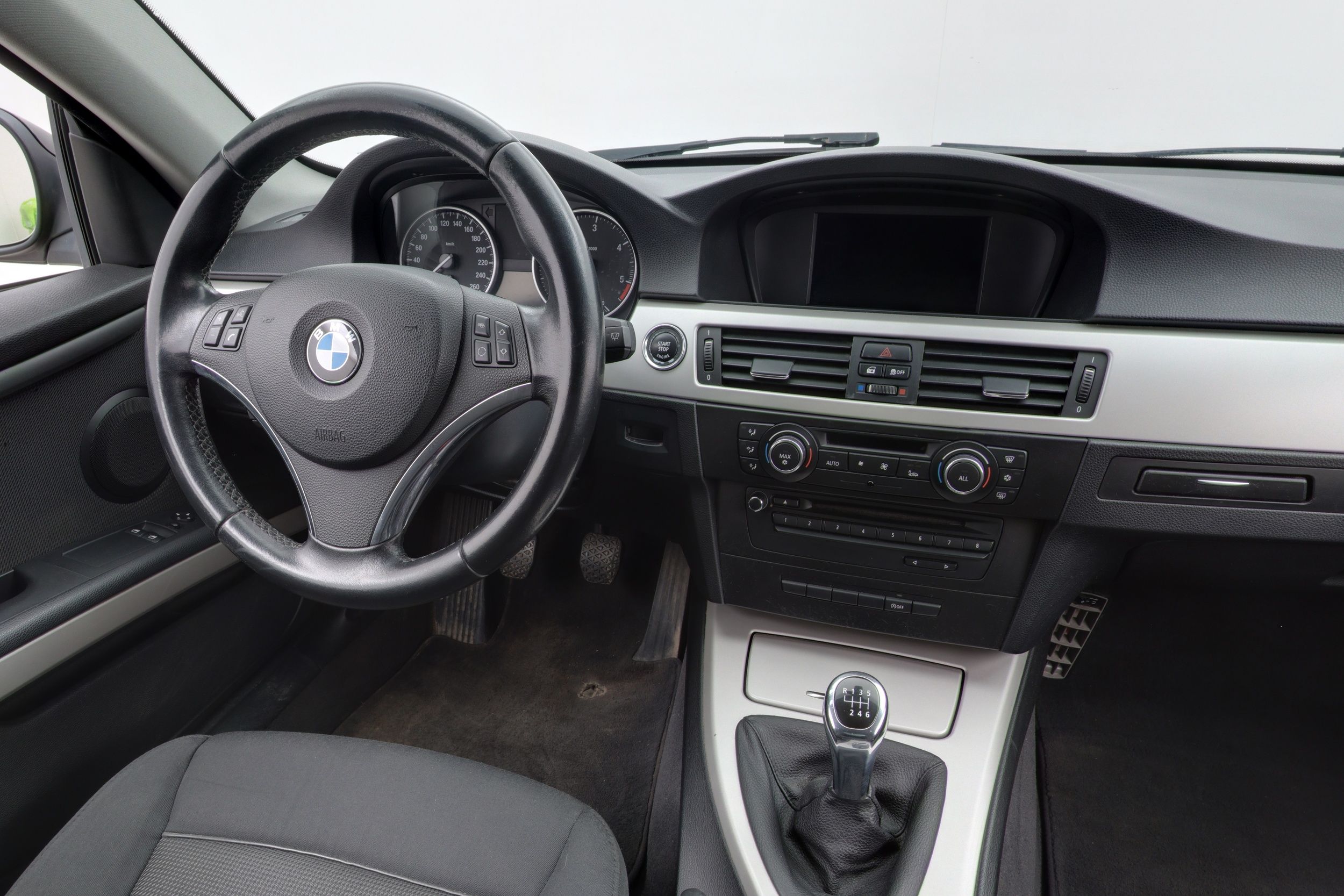 BMW 320 2011