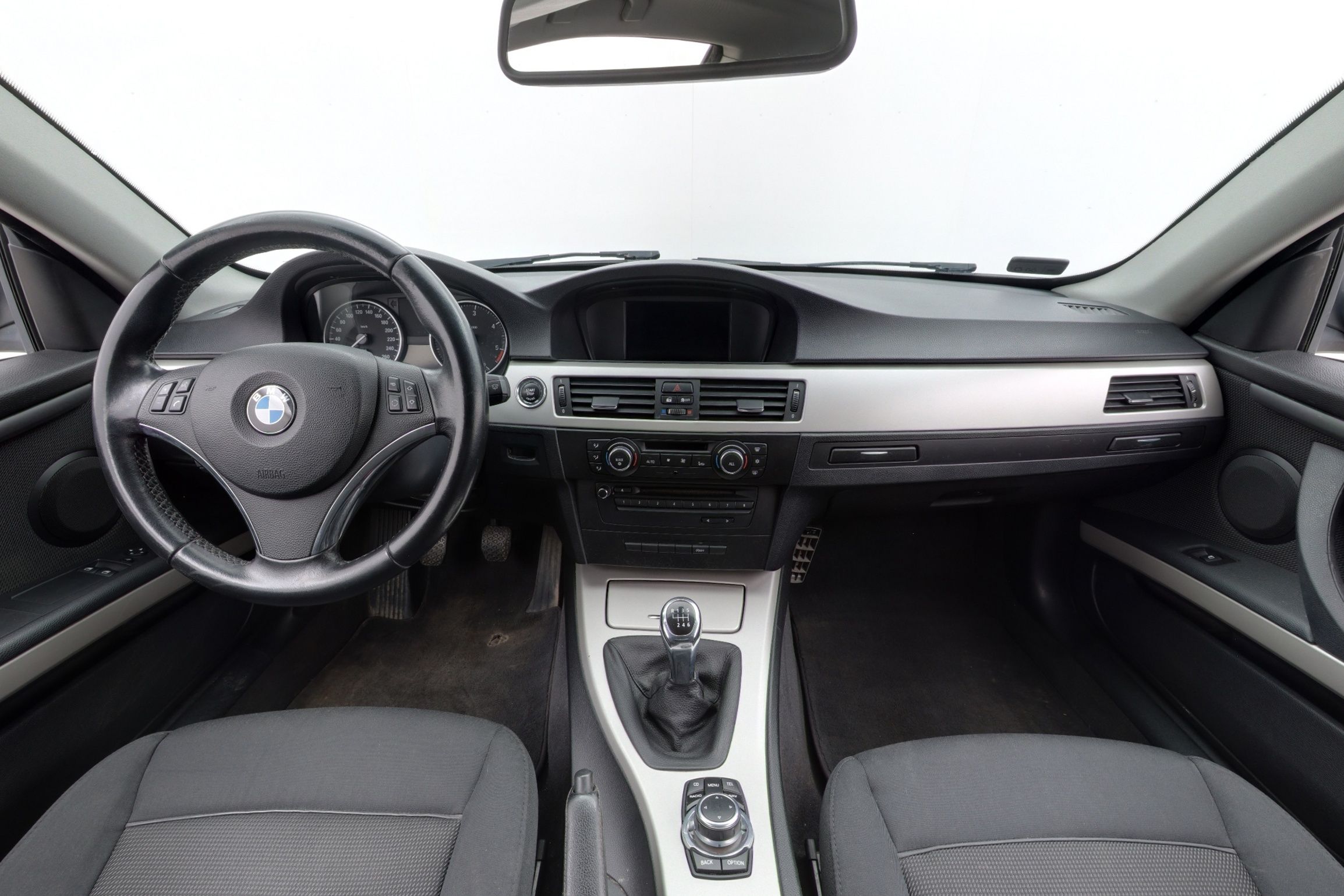 BMW 320 2011