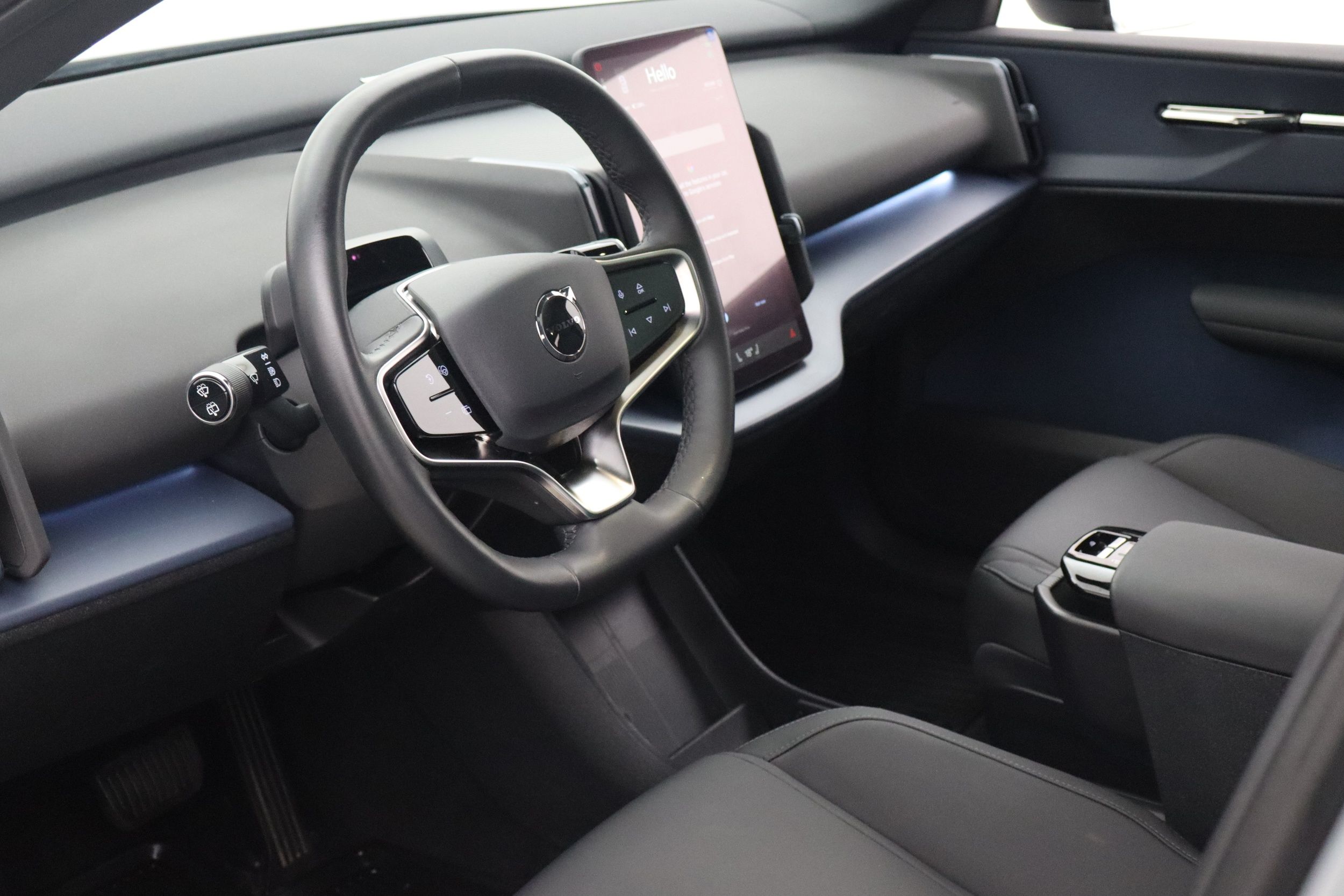 Volvo EX30 2024