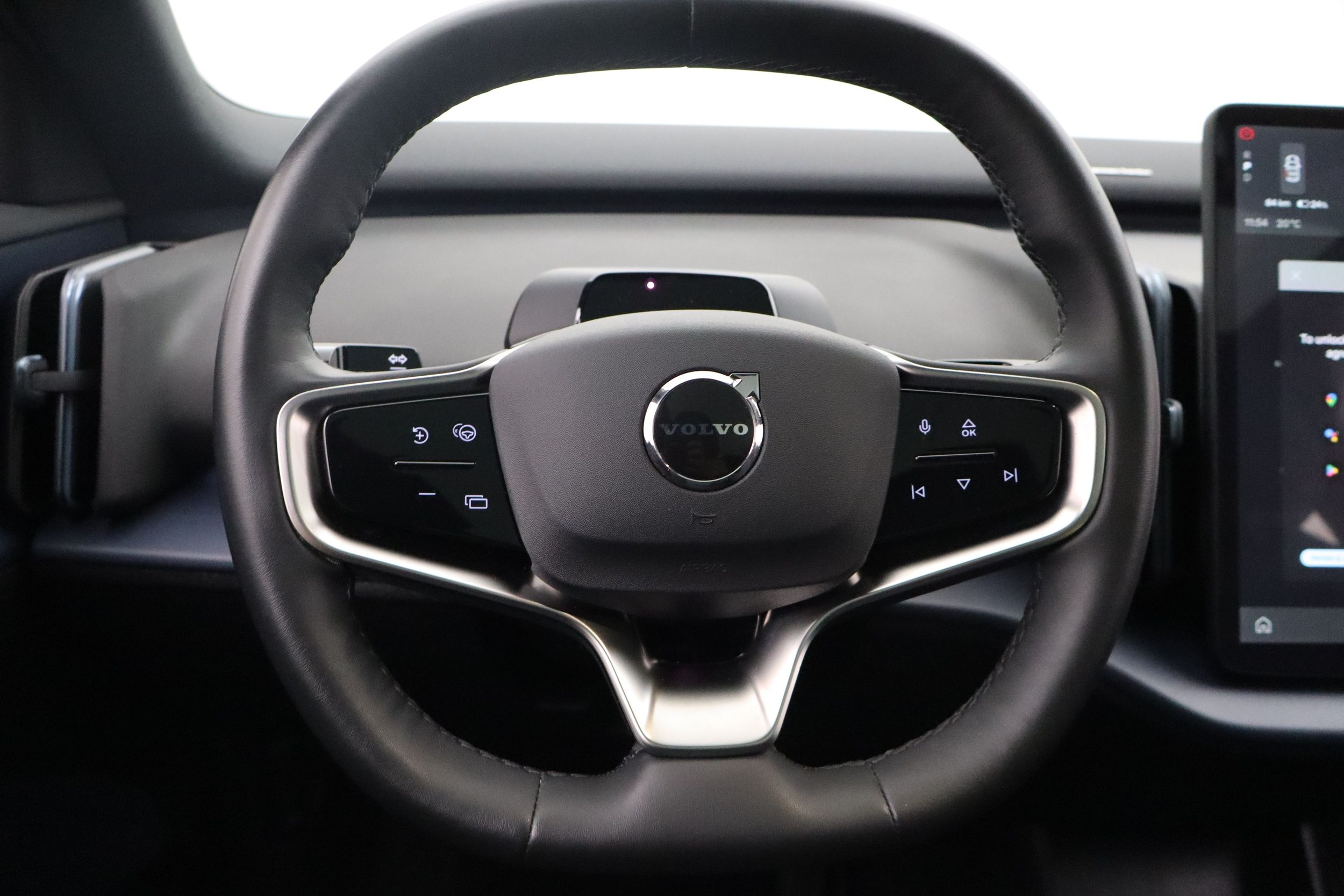 Volvo EX30 2024