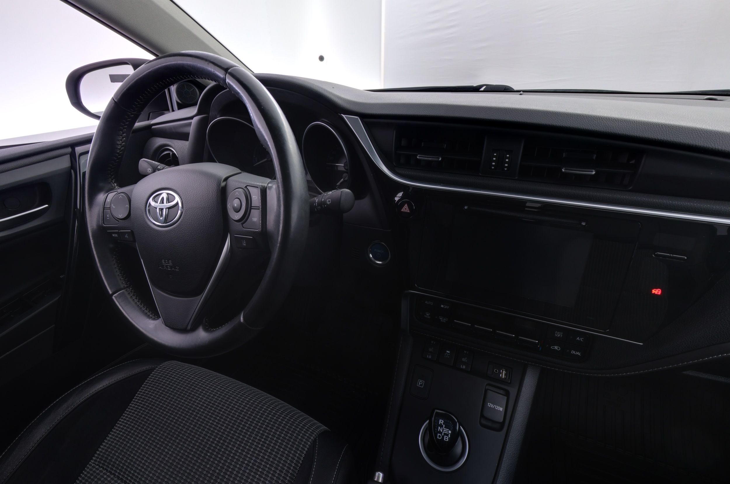 Toyota Auris 2016
