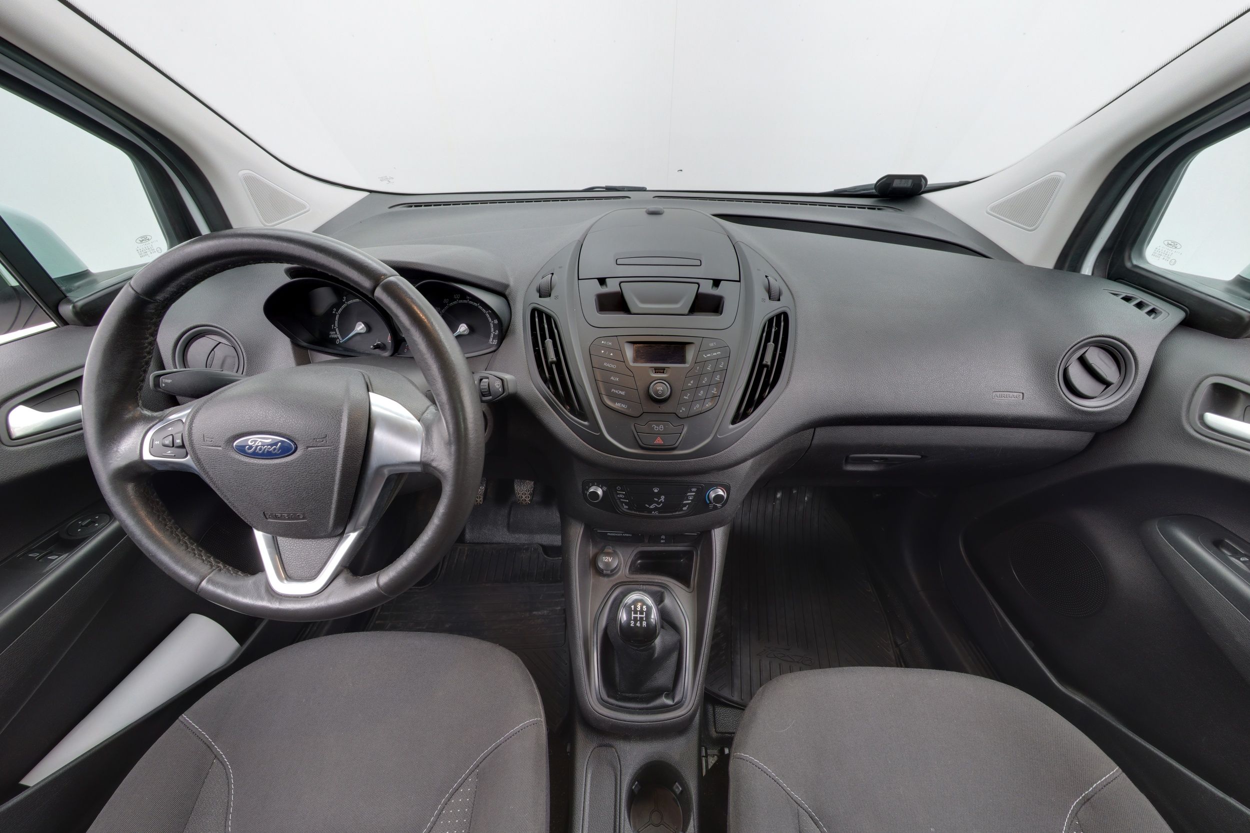 Ford Transit Courier 2016