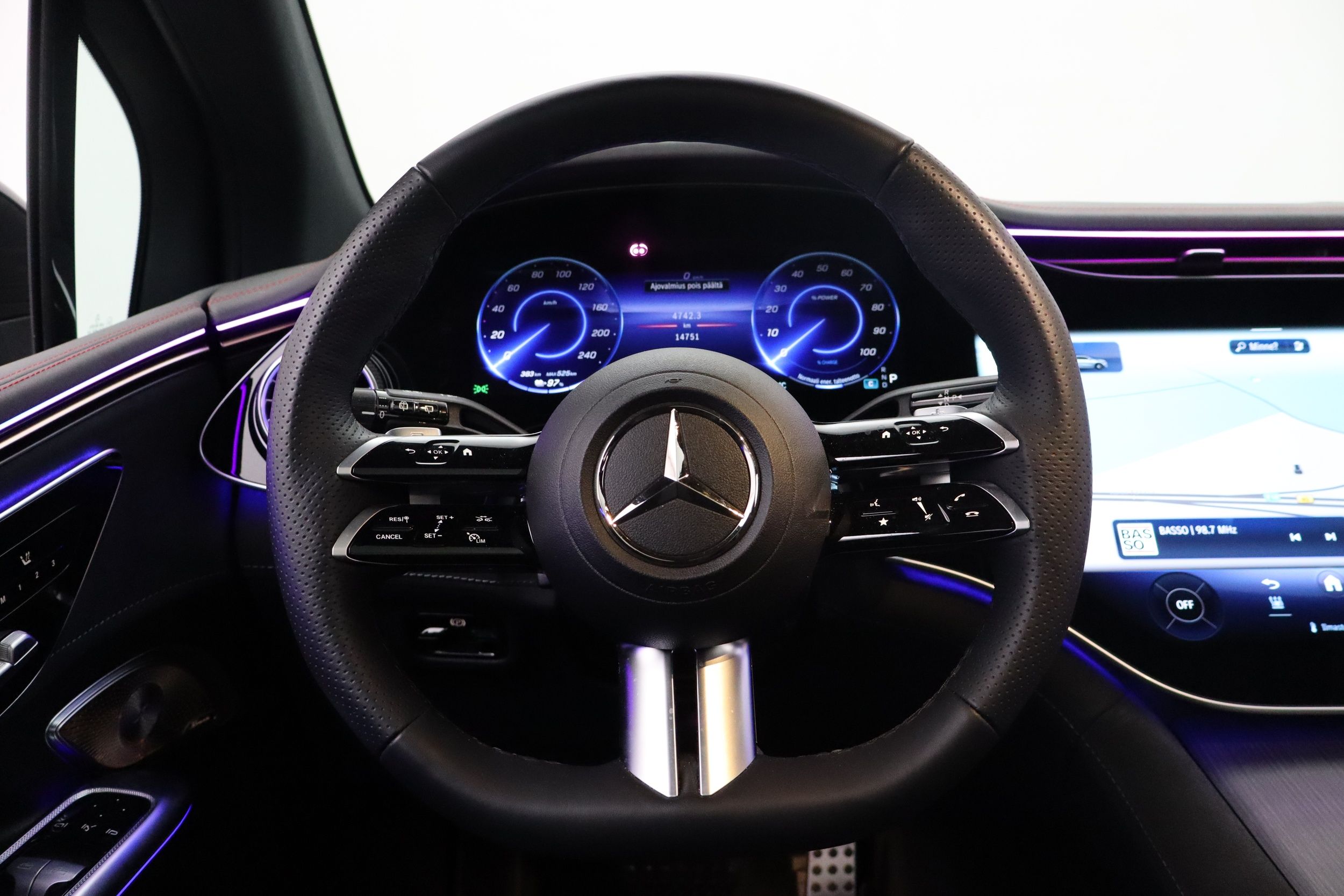 Mercedes-Benz EQE SUV 2025