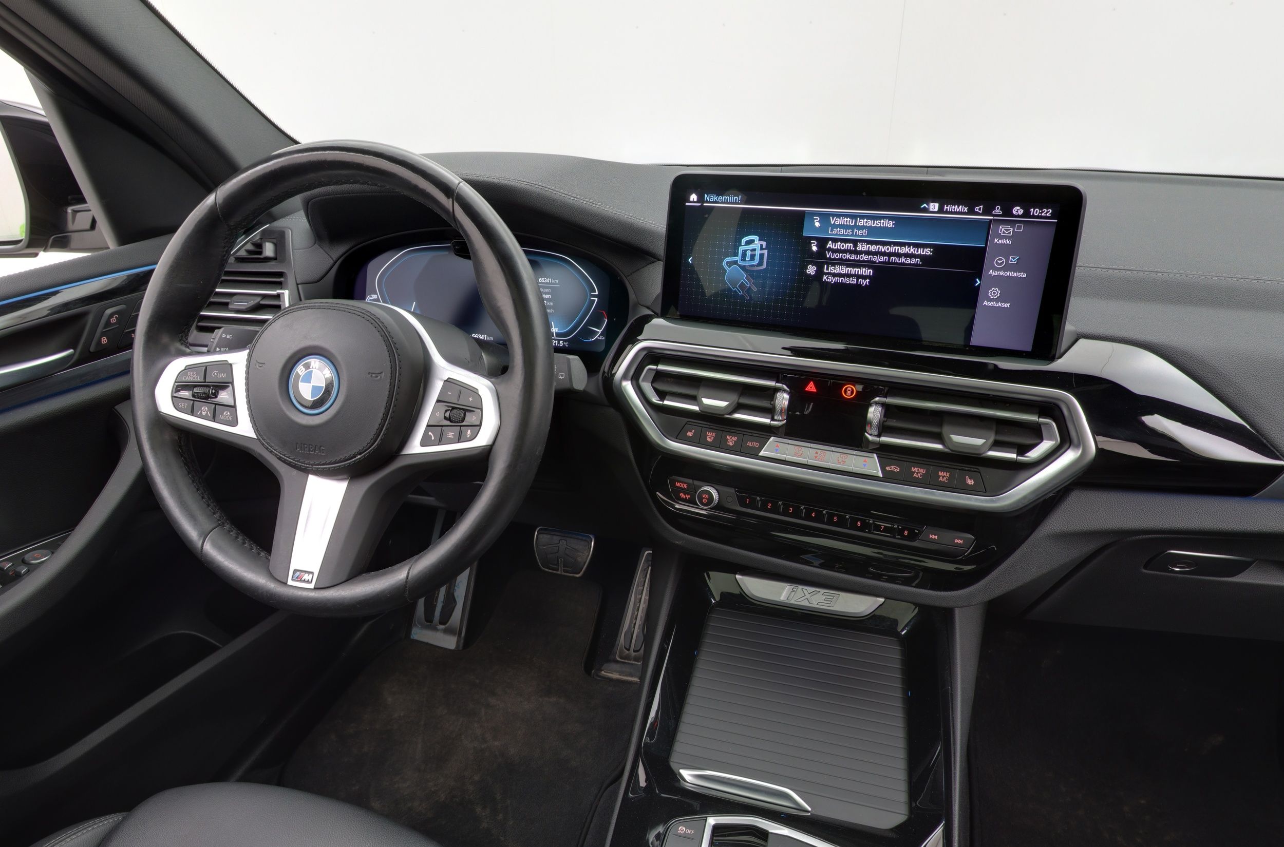 BMW iX3 2023