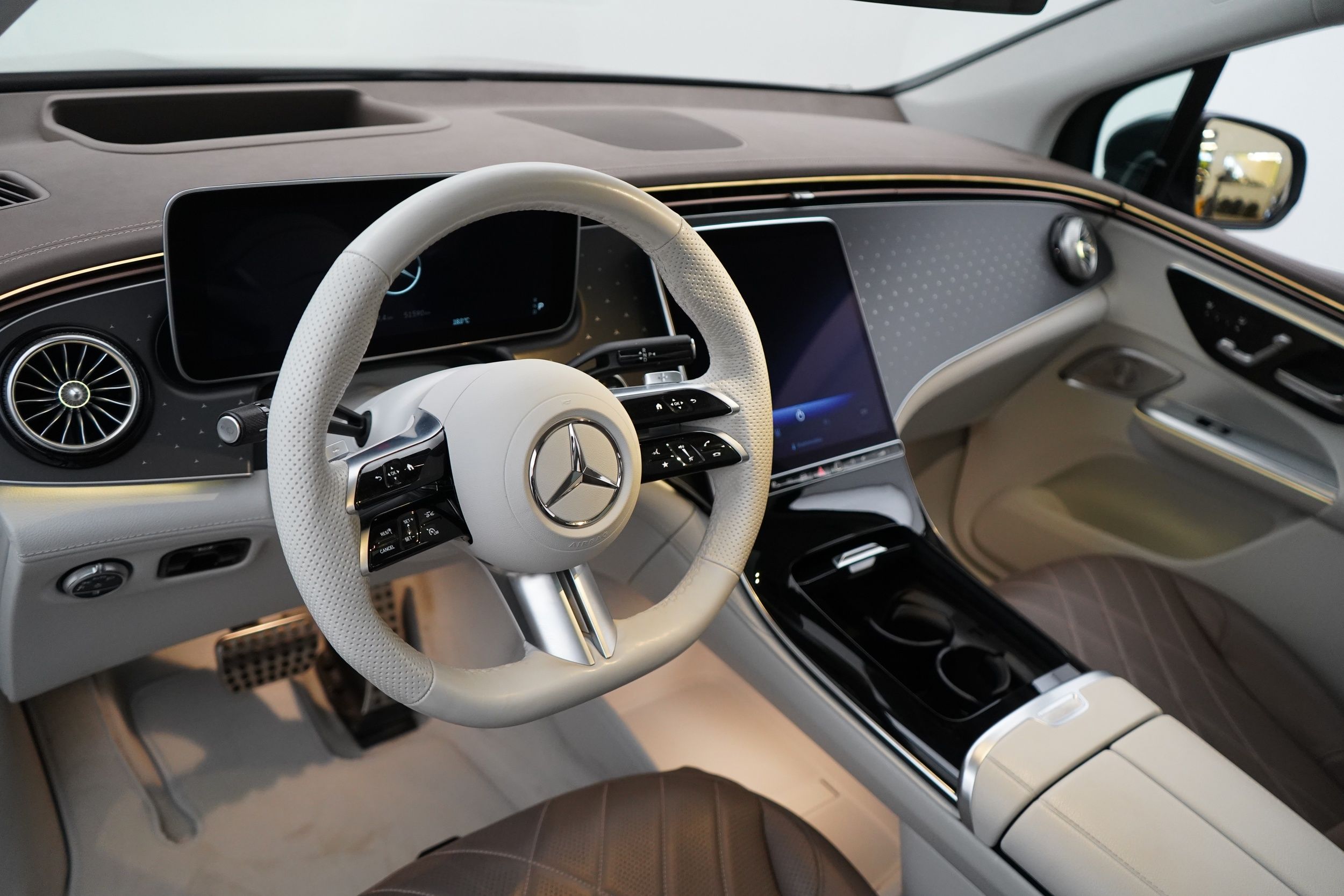 Mercedes-Benz EQE SUV 2023