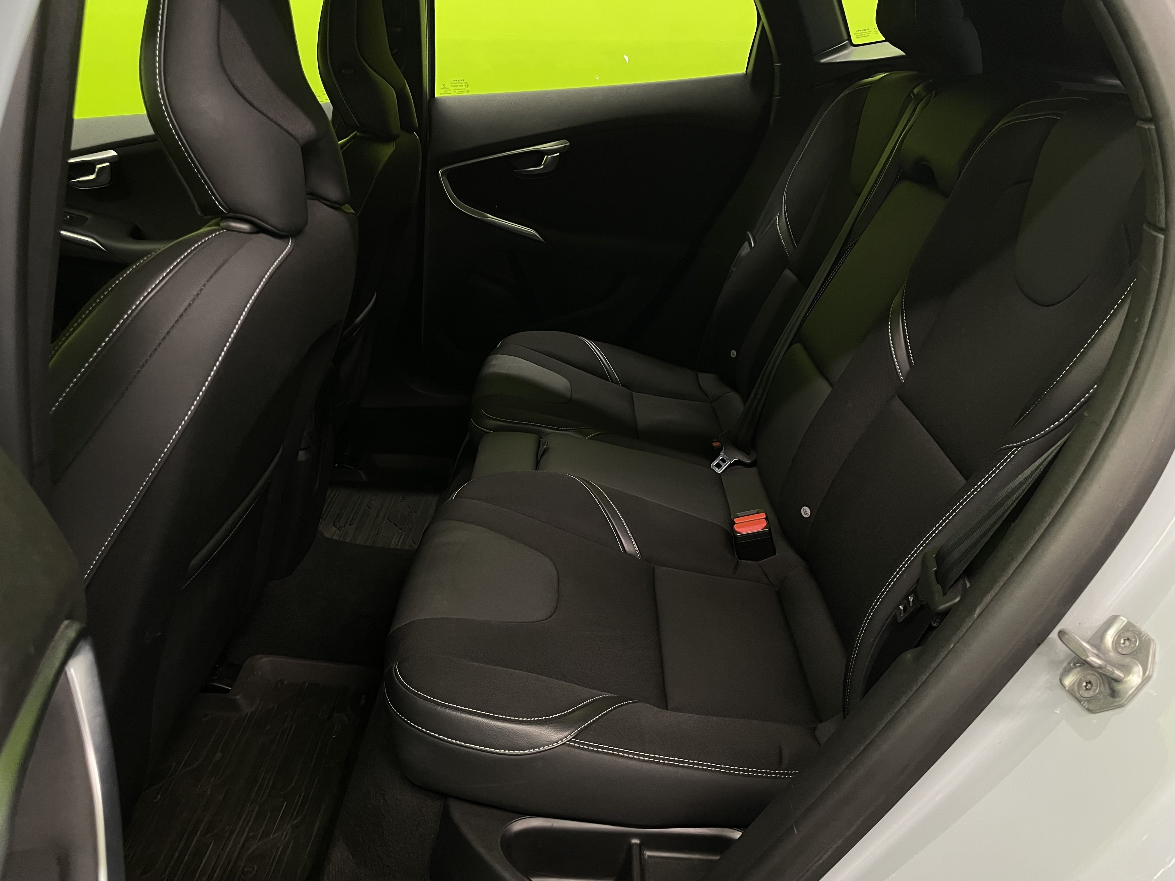 Volvo V40 2014