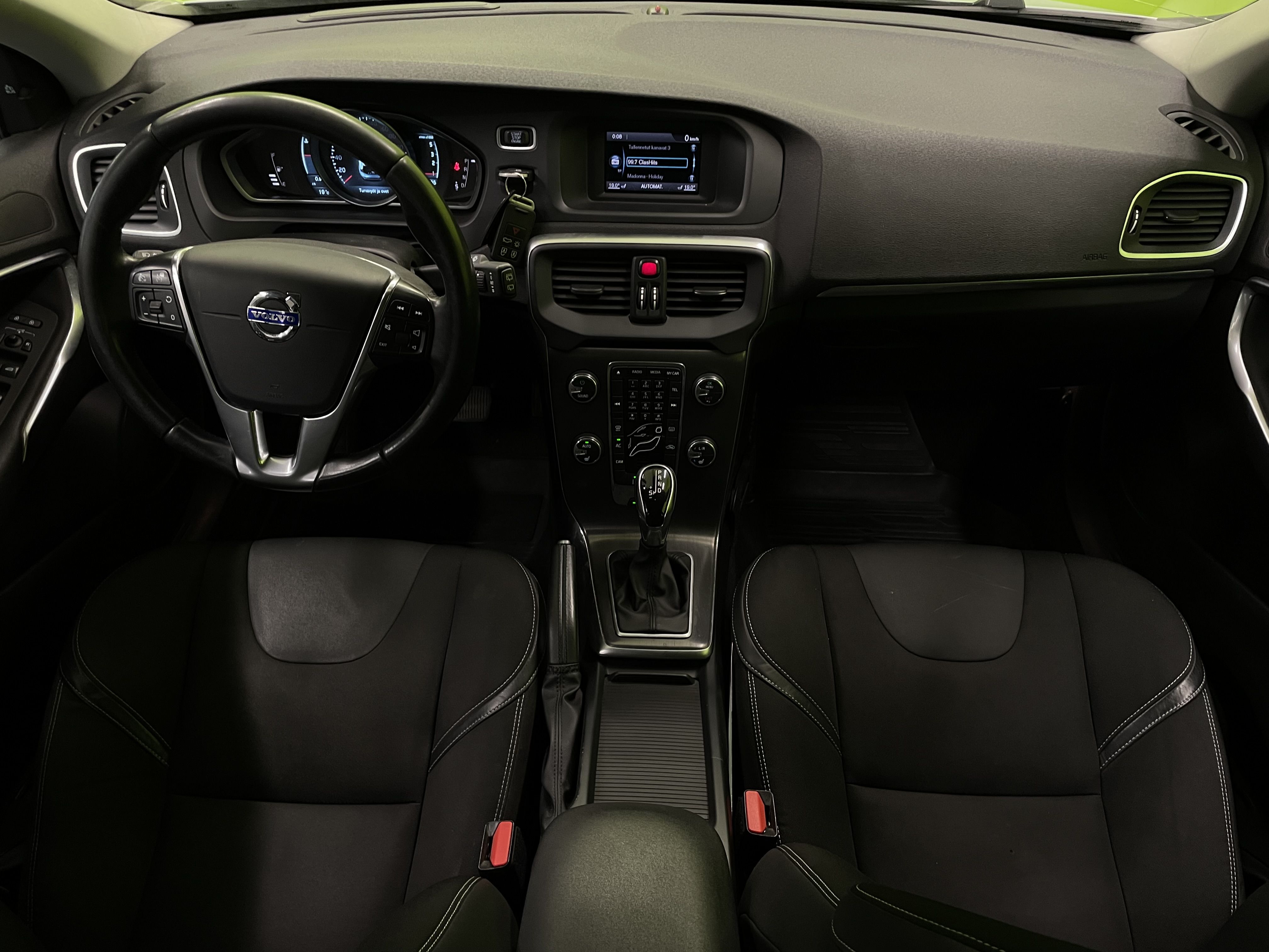 Volvo V40 2014