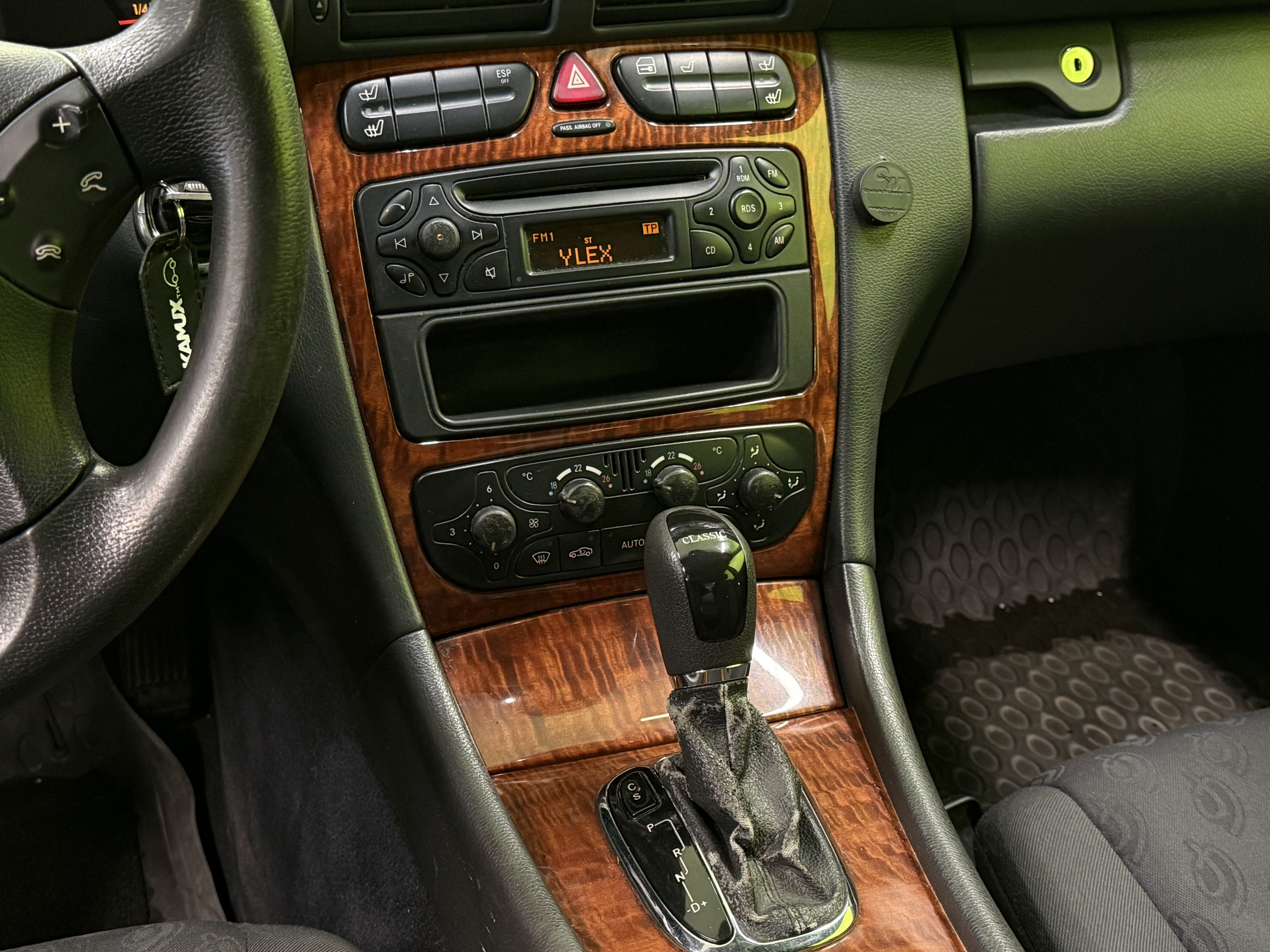 Mercedes-Benz C 2003