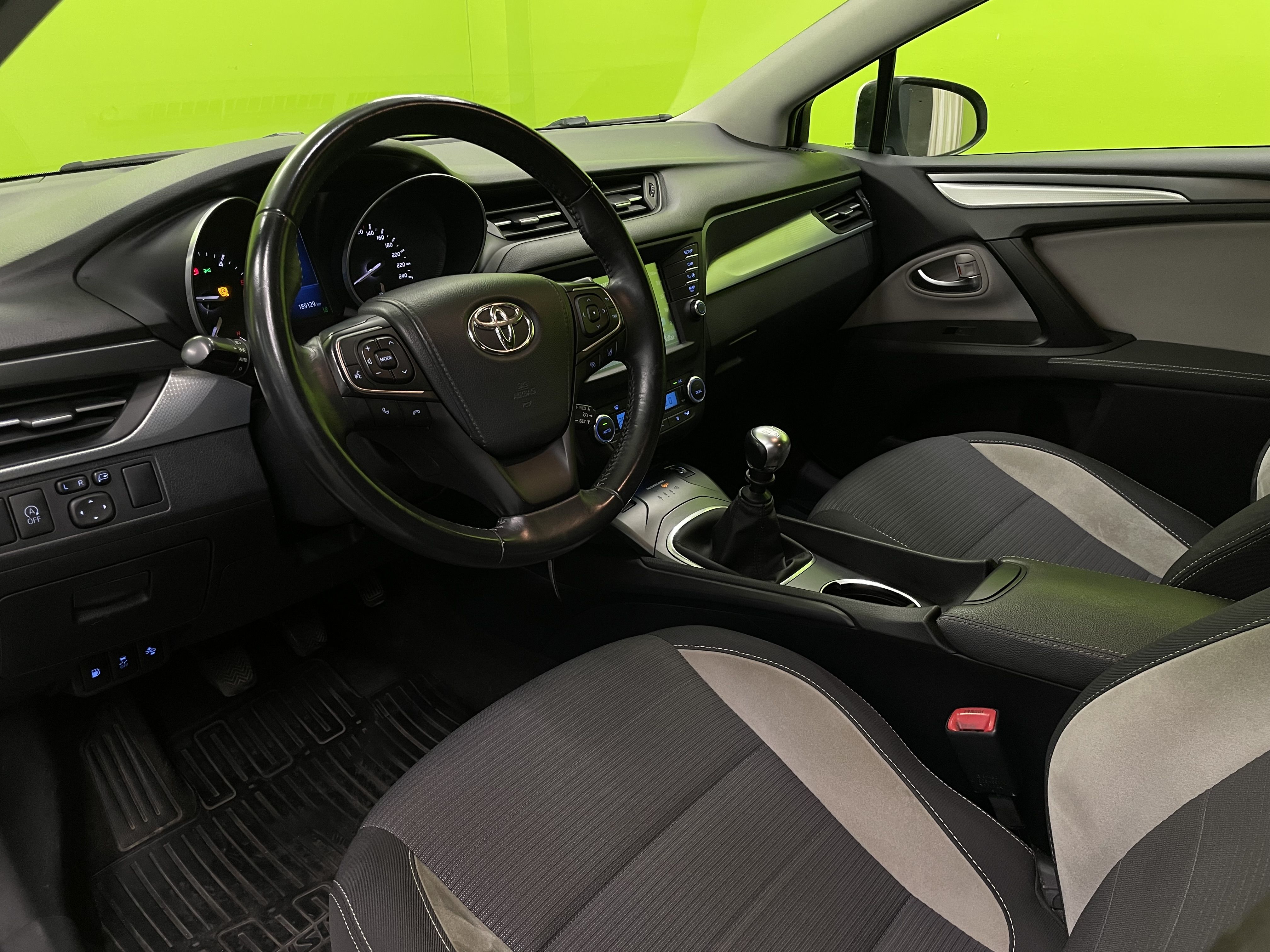 Toyota Avensis 2017