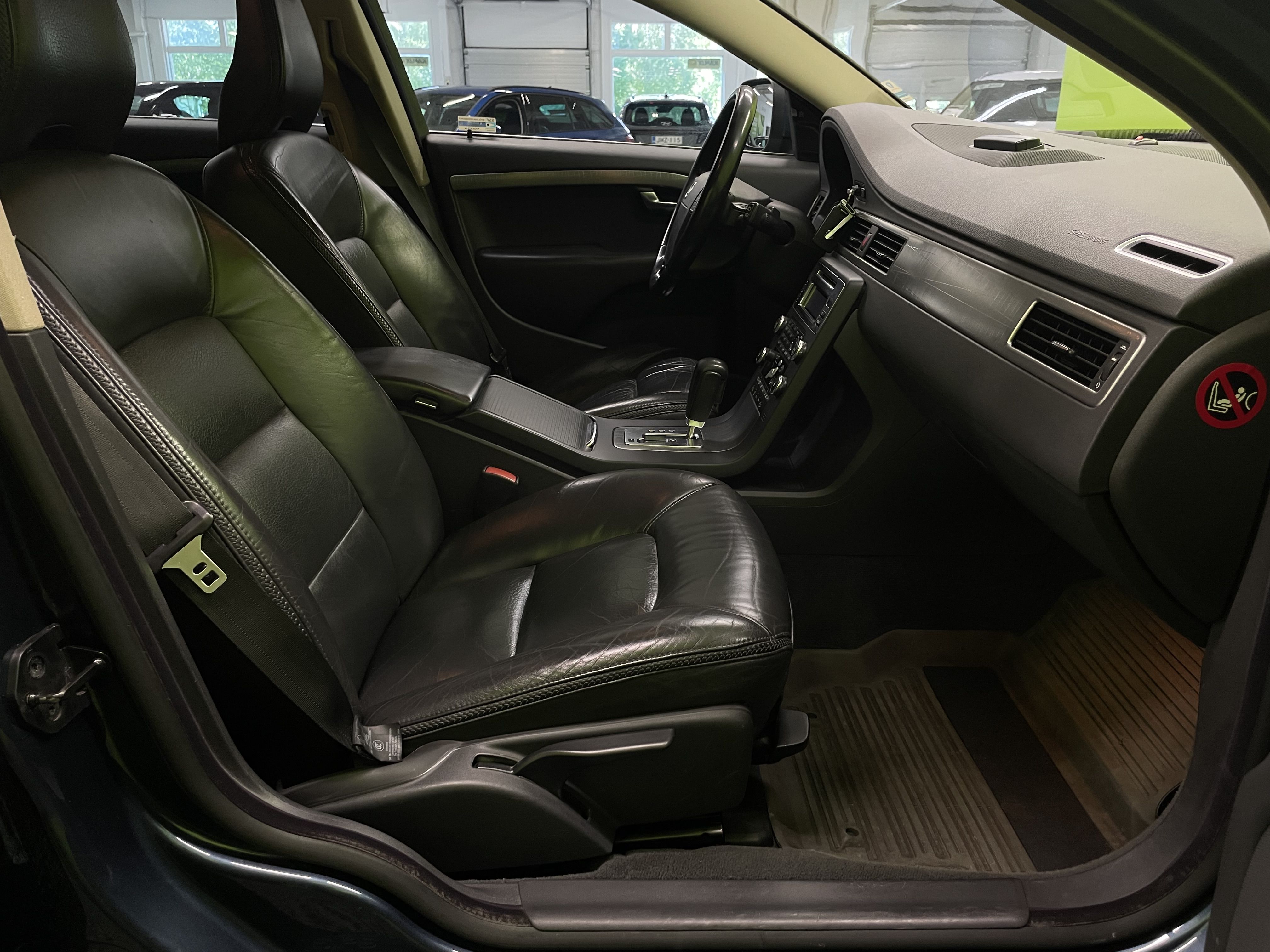 Volvo XC70 2008