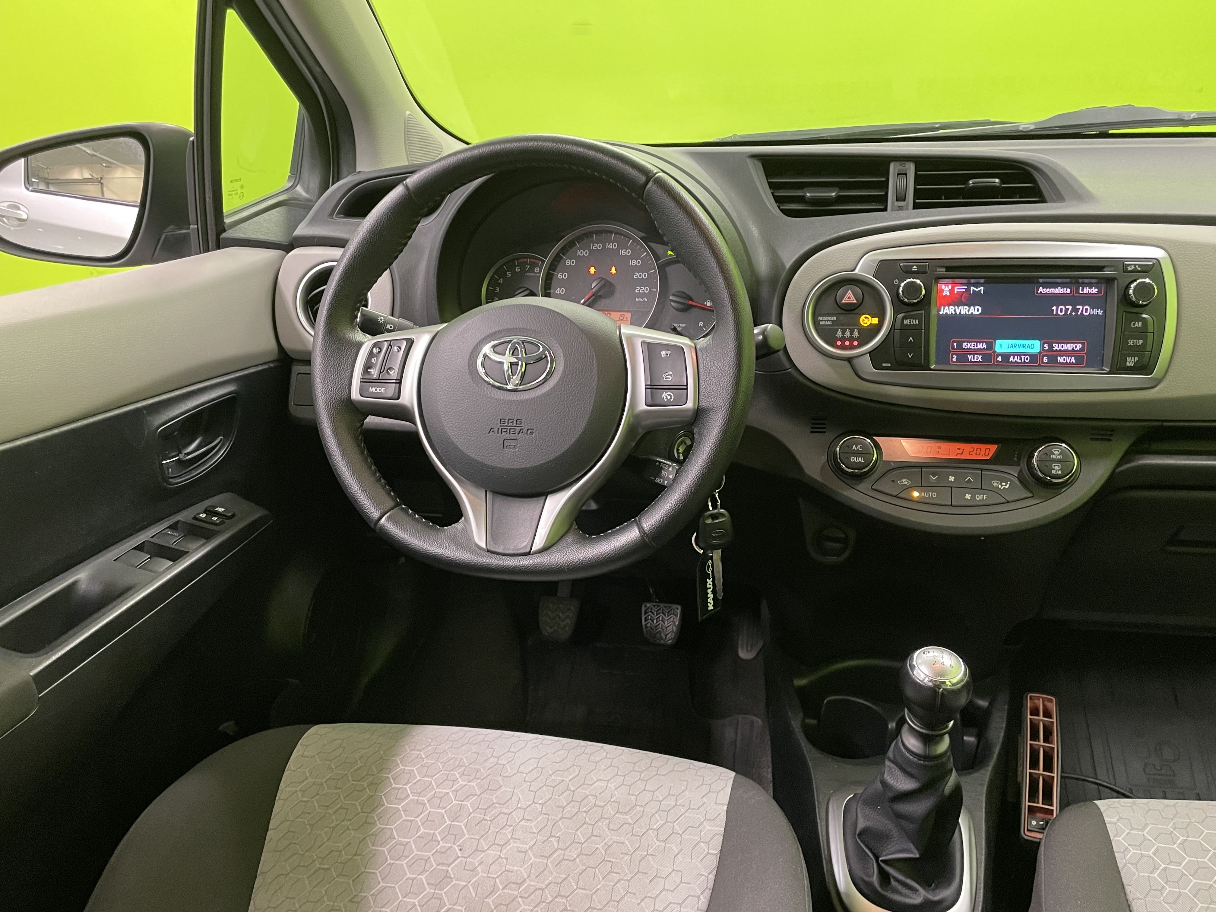 Toyota Yaris 2012