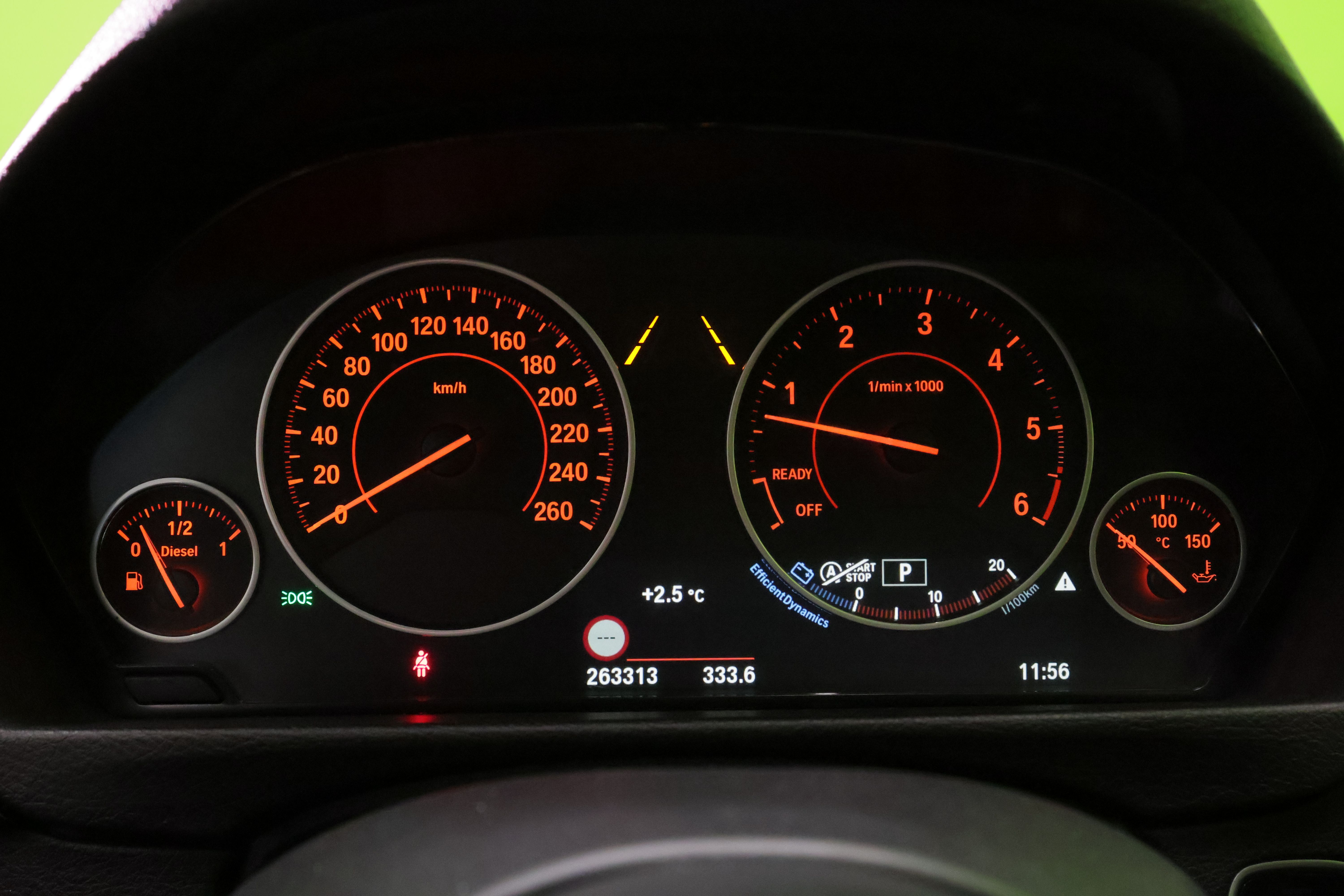 BMW 330 2015