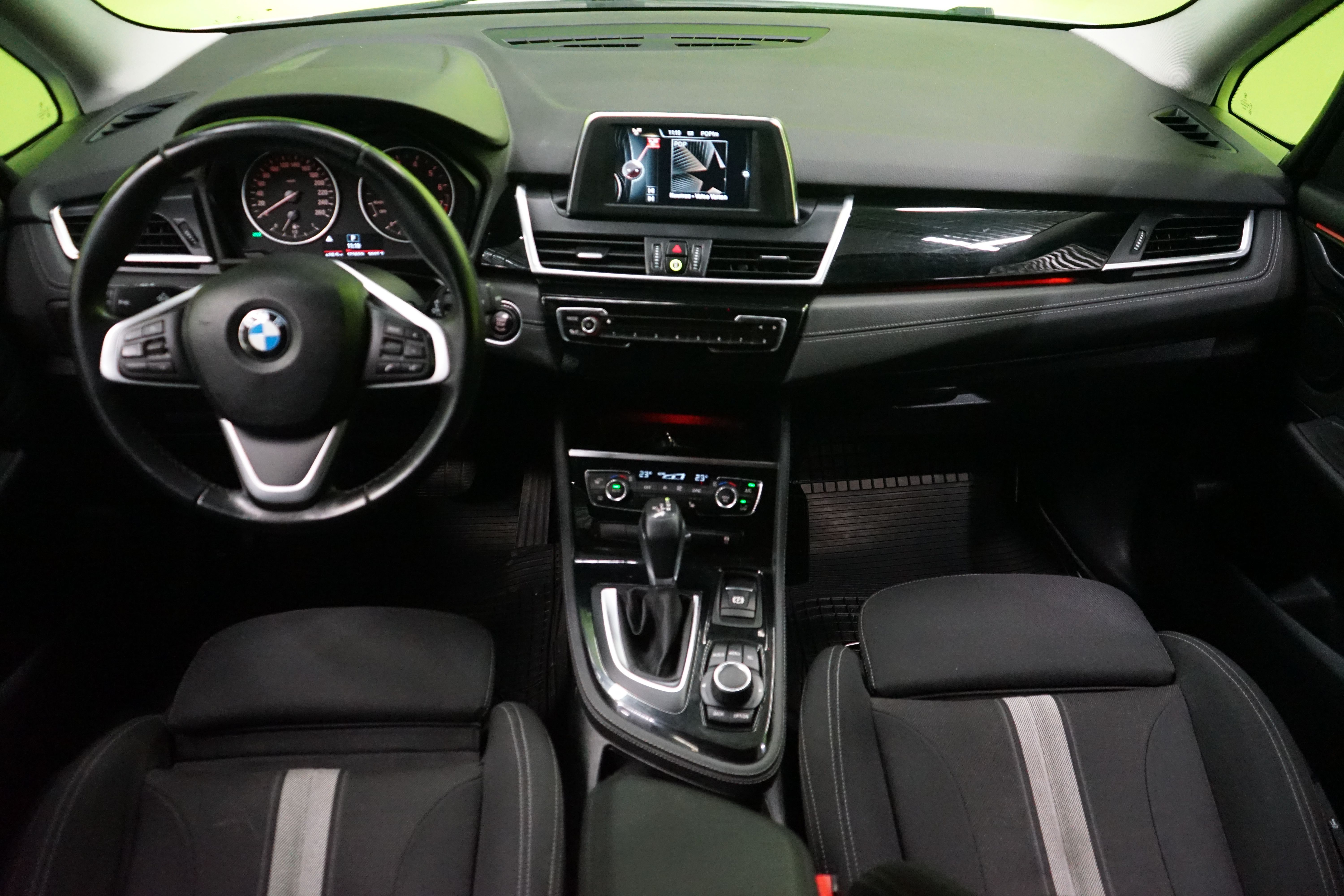 BMW 218 2016
