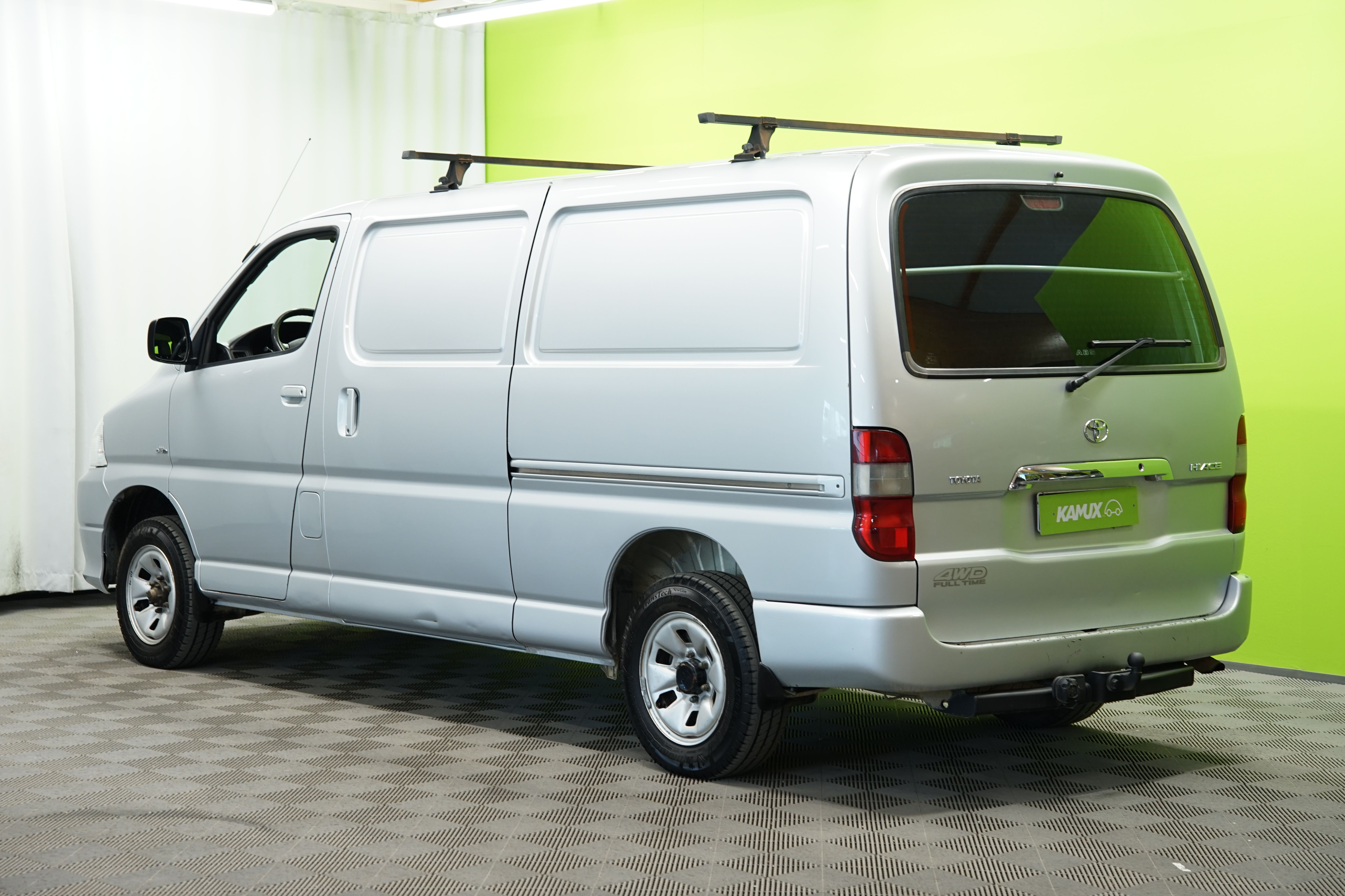 Toyota Hiace 2012