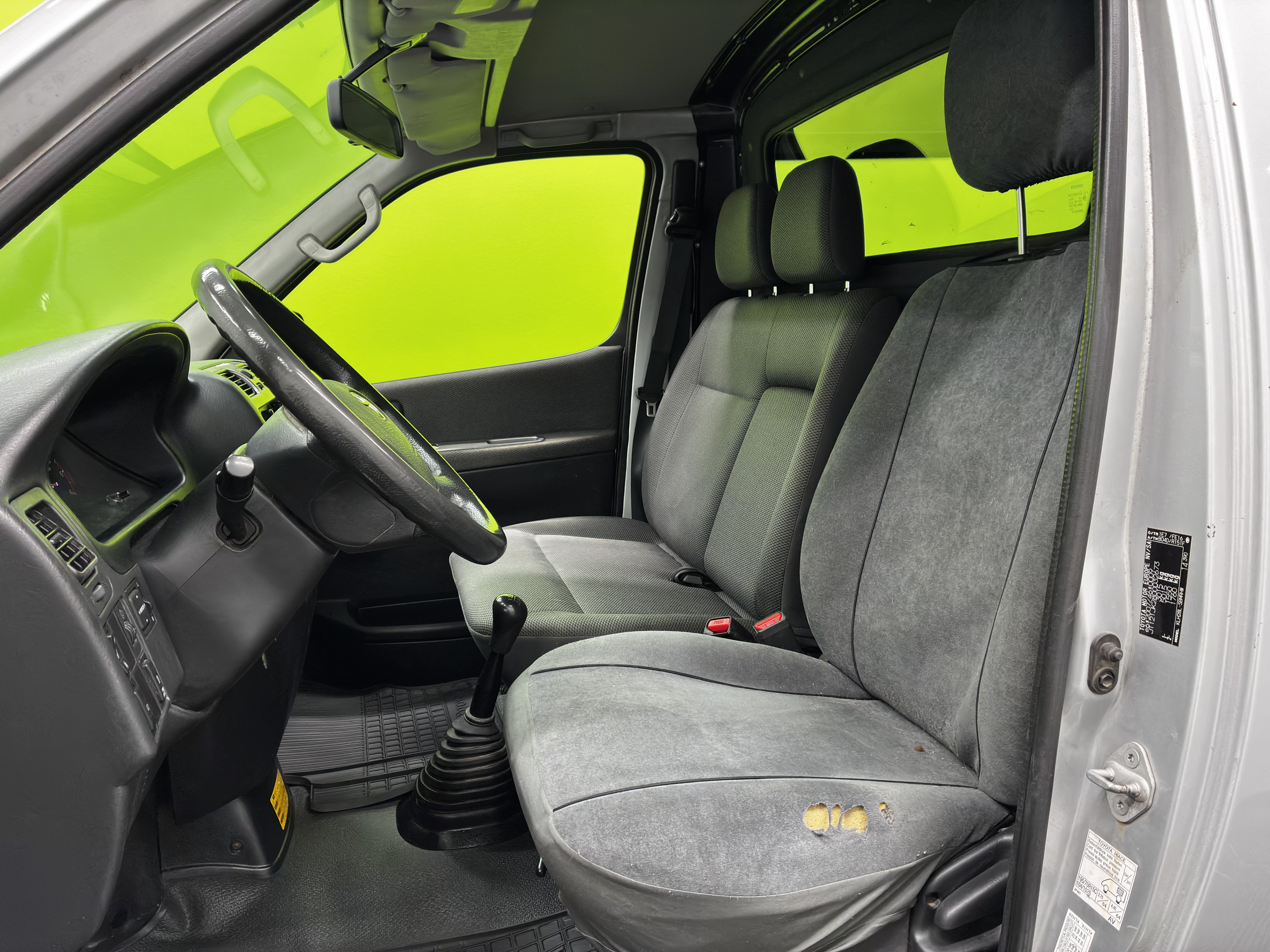 Toyota Hiace 2012