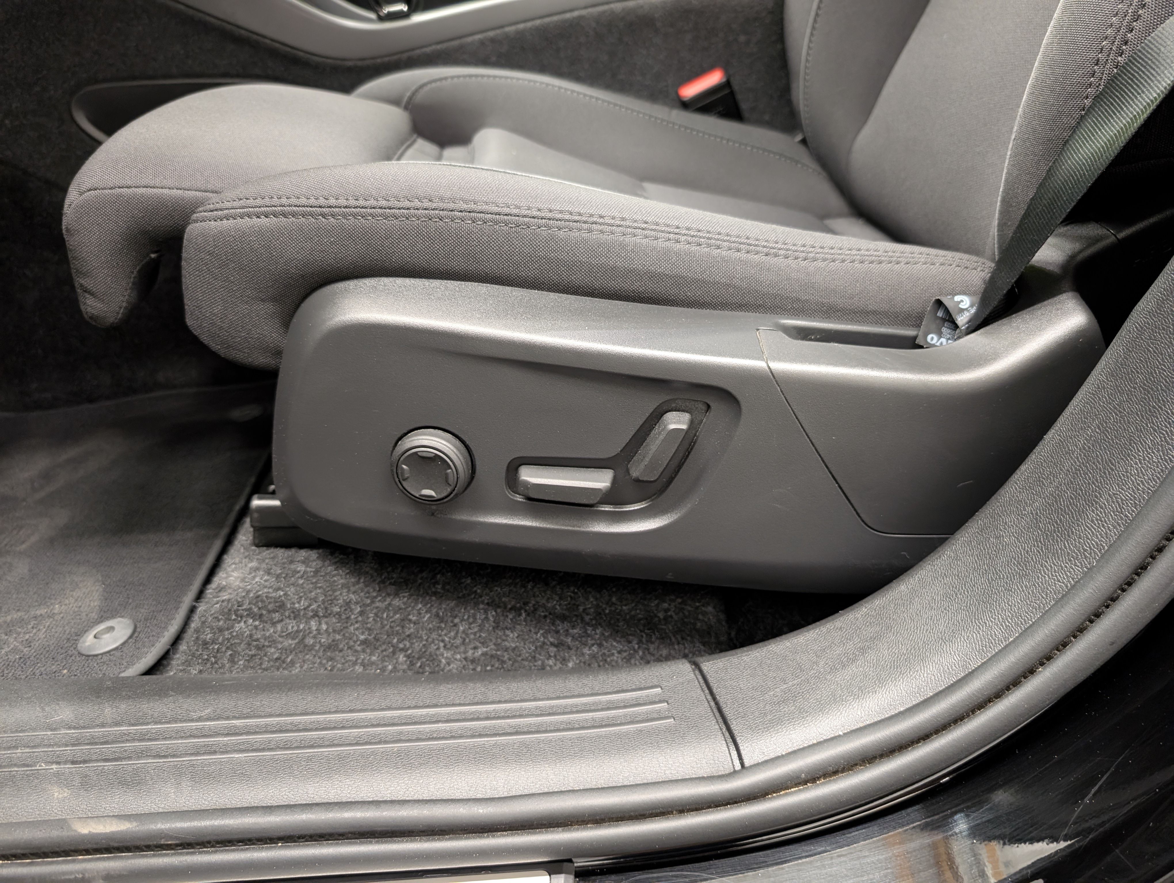 Volvo C40 2023