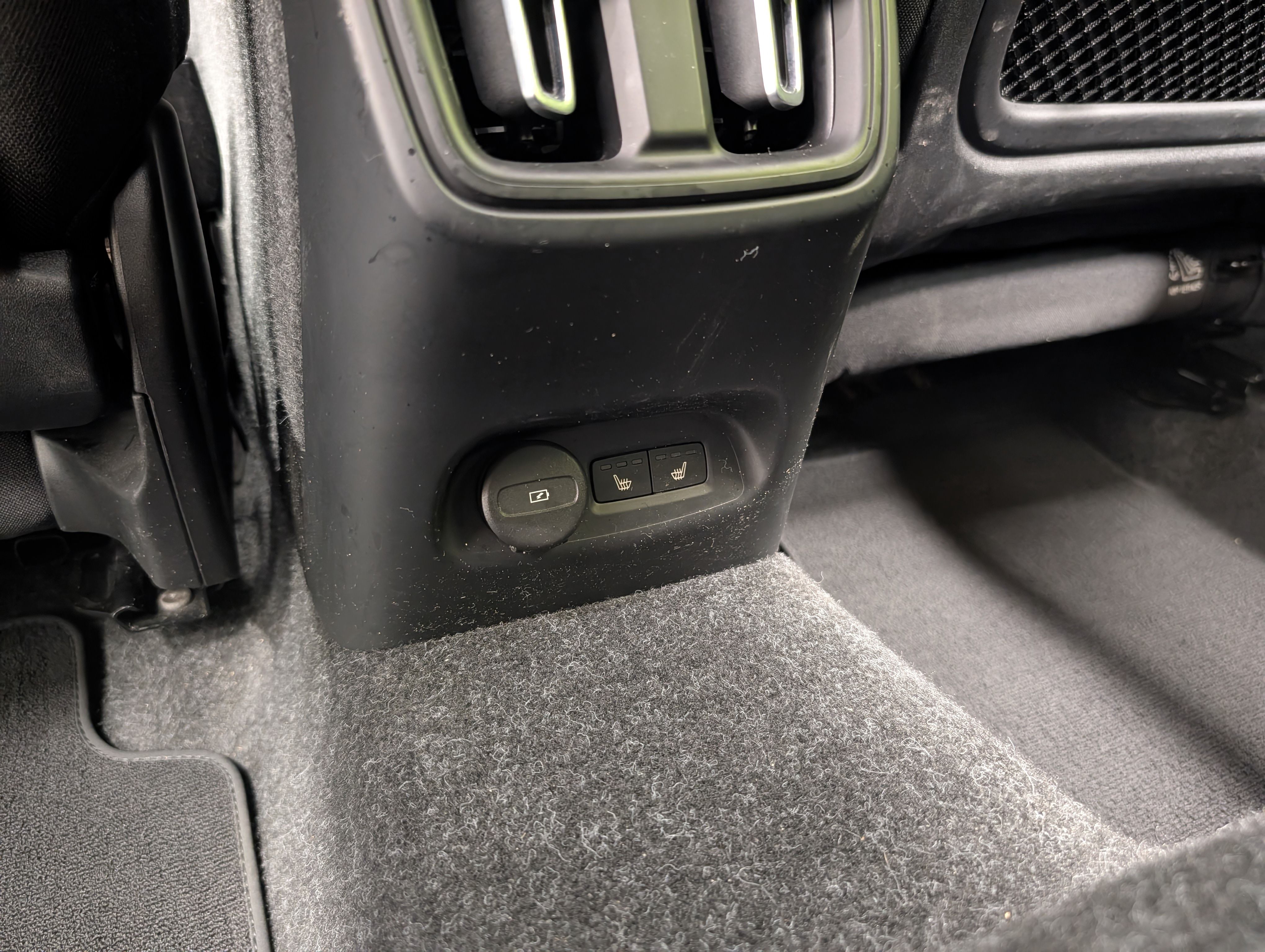Volvo C40 2023