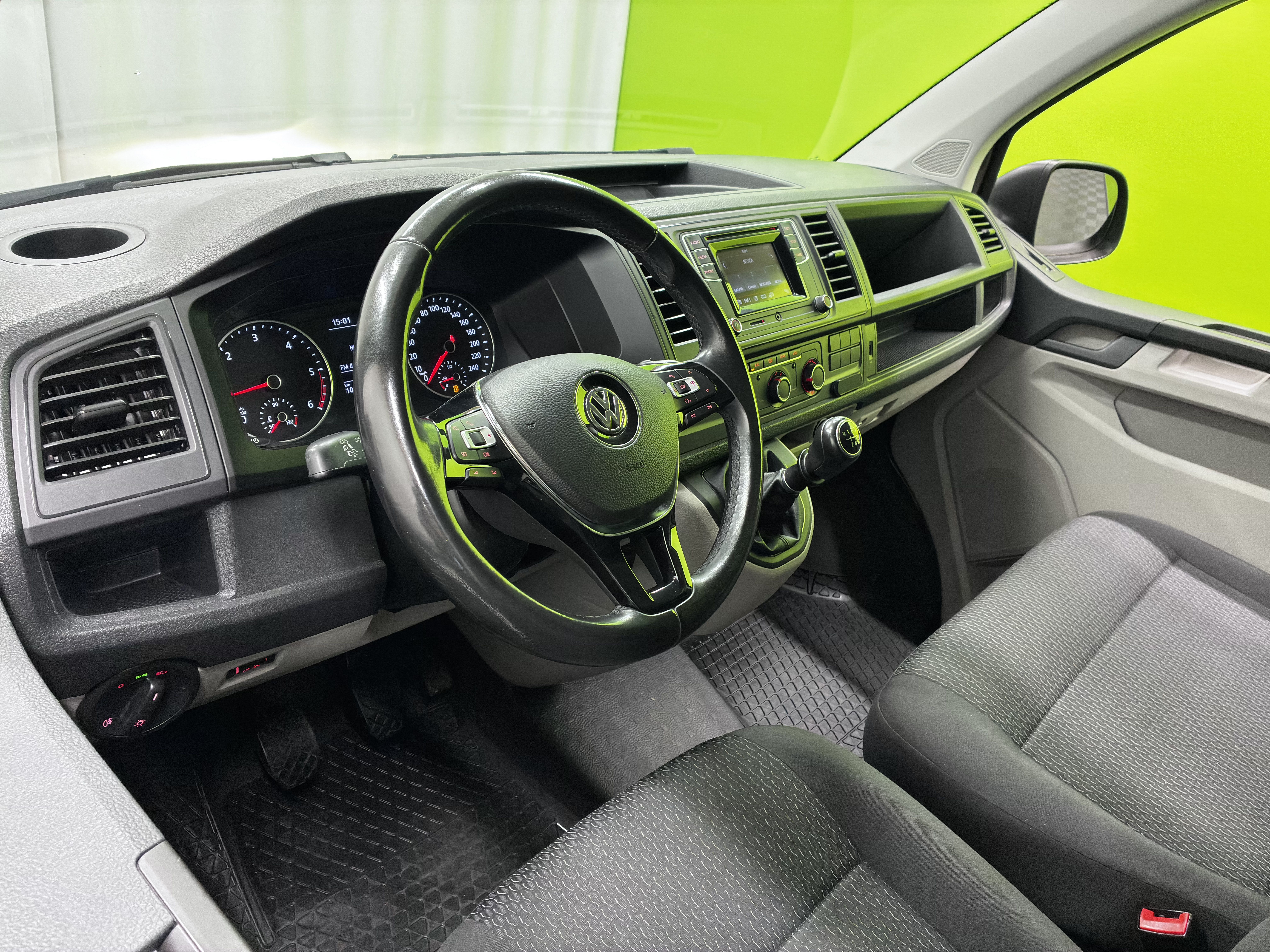 Volkswagen Caravelle 2017
