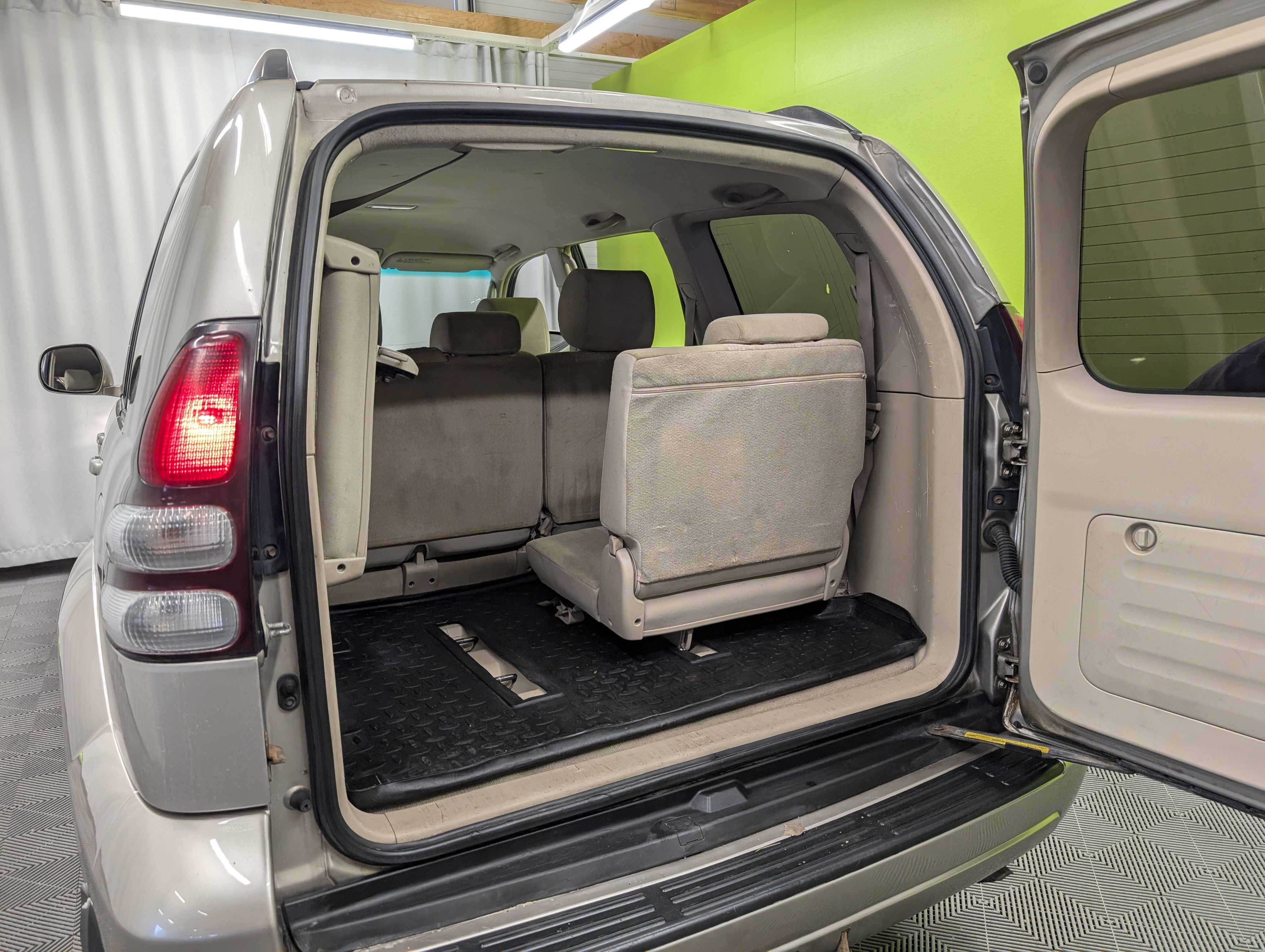 Toyota Land Cruiser 2003