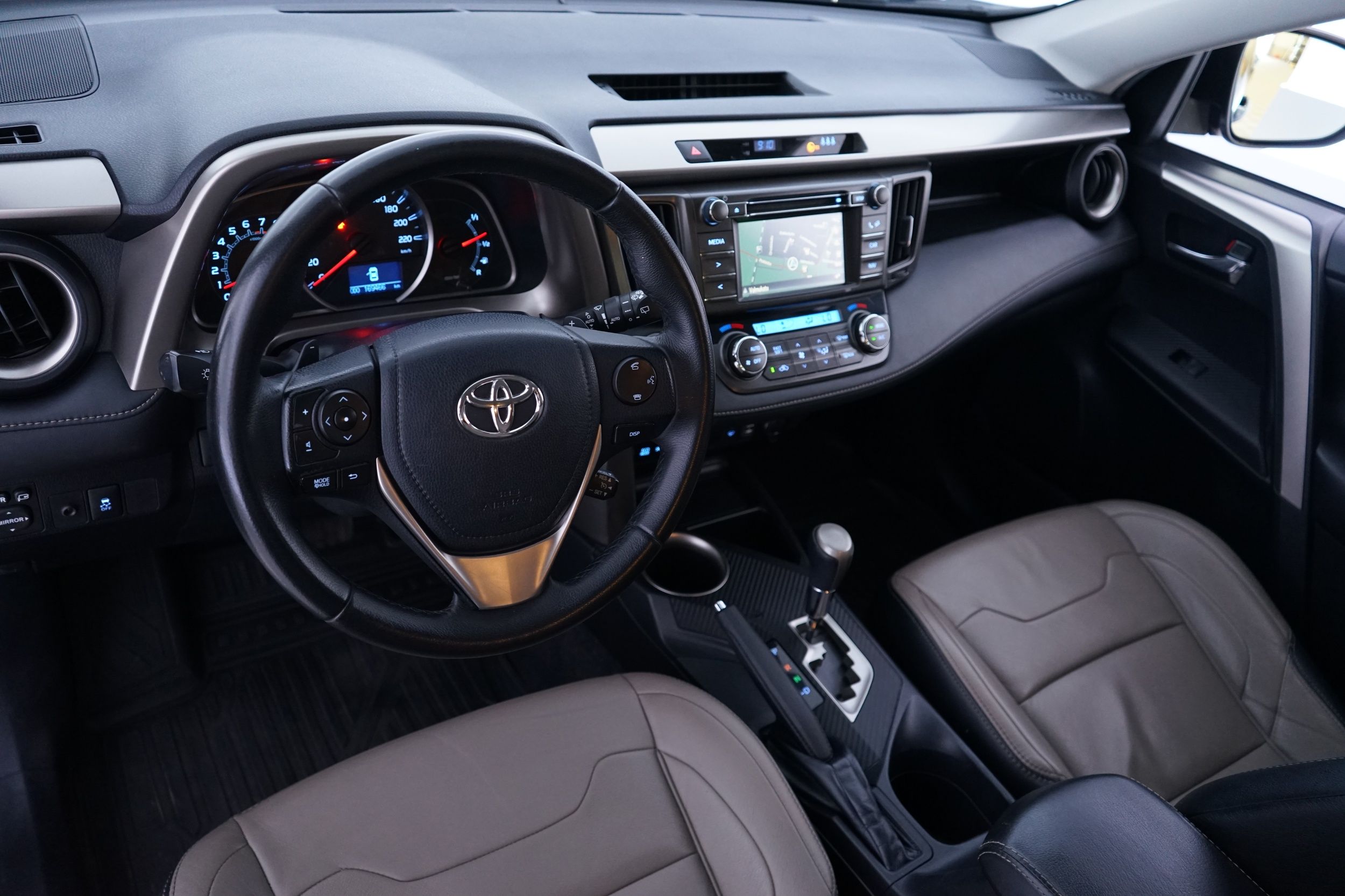 Toyota RAV4 2015