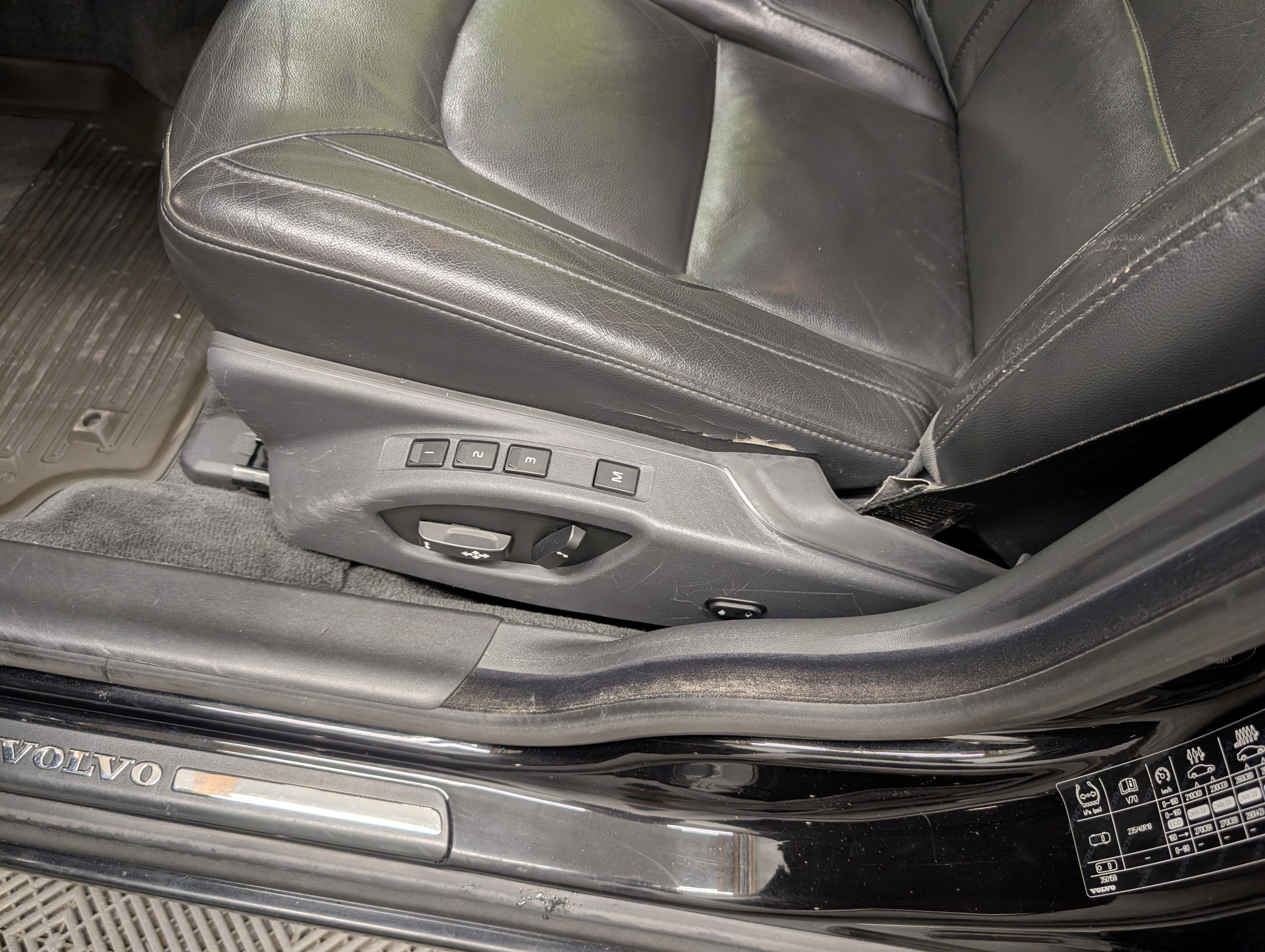 Volvo V70 2015