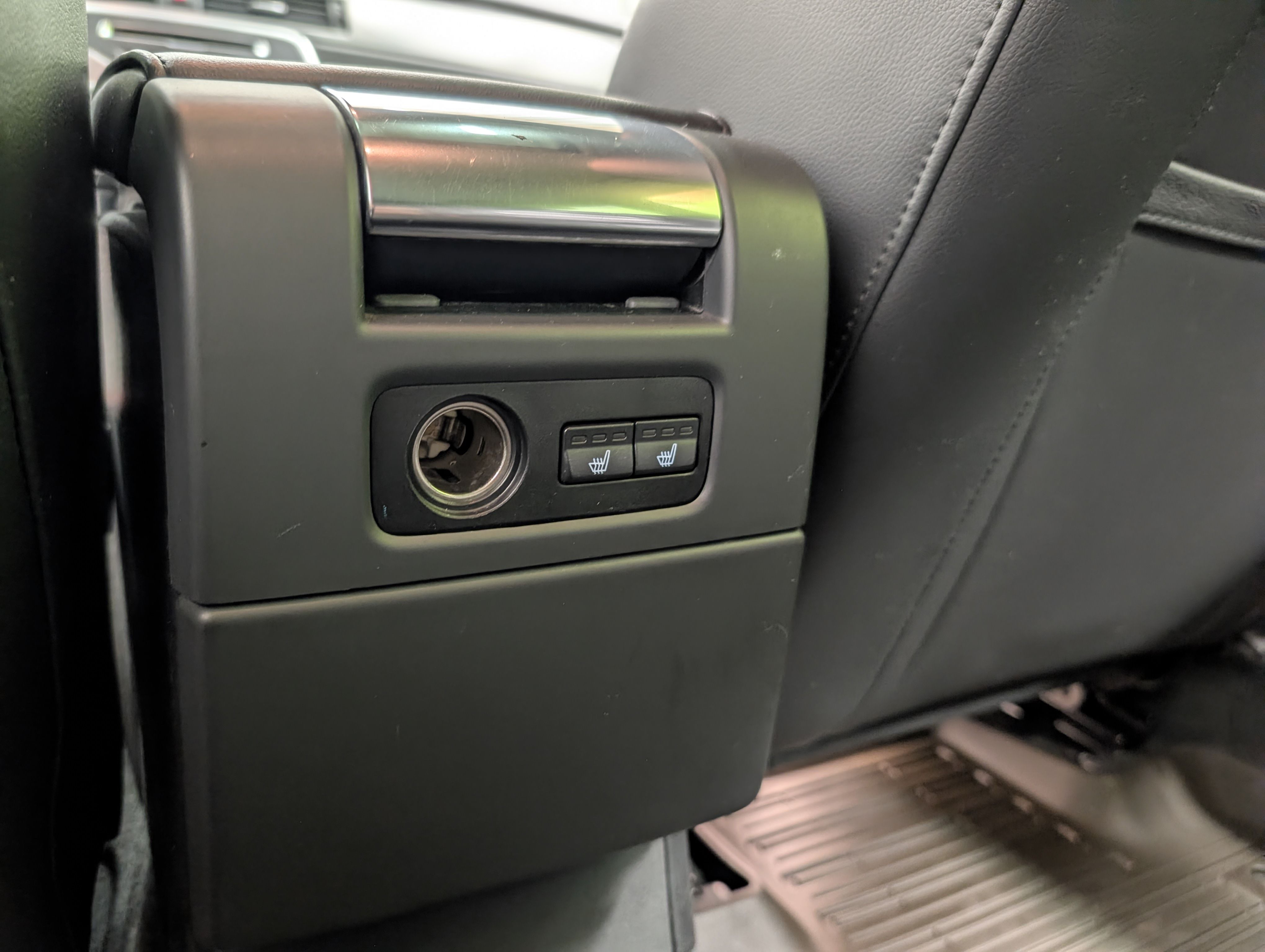 Volvo V70 2015