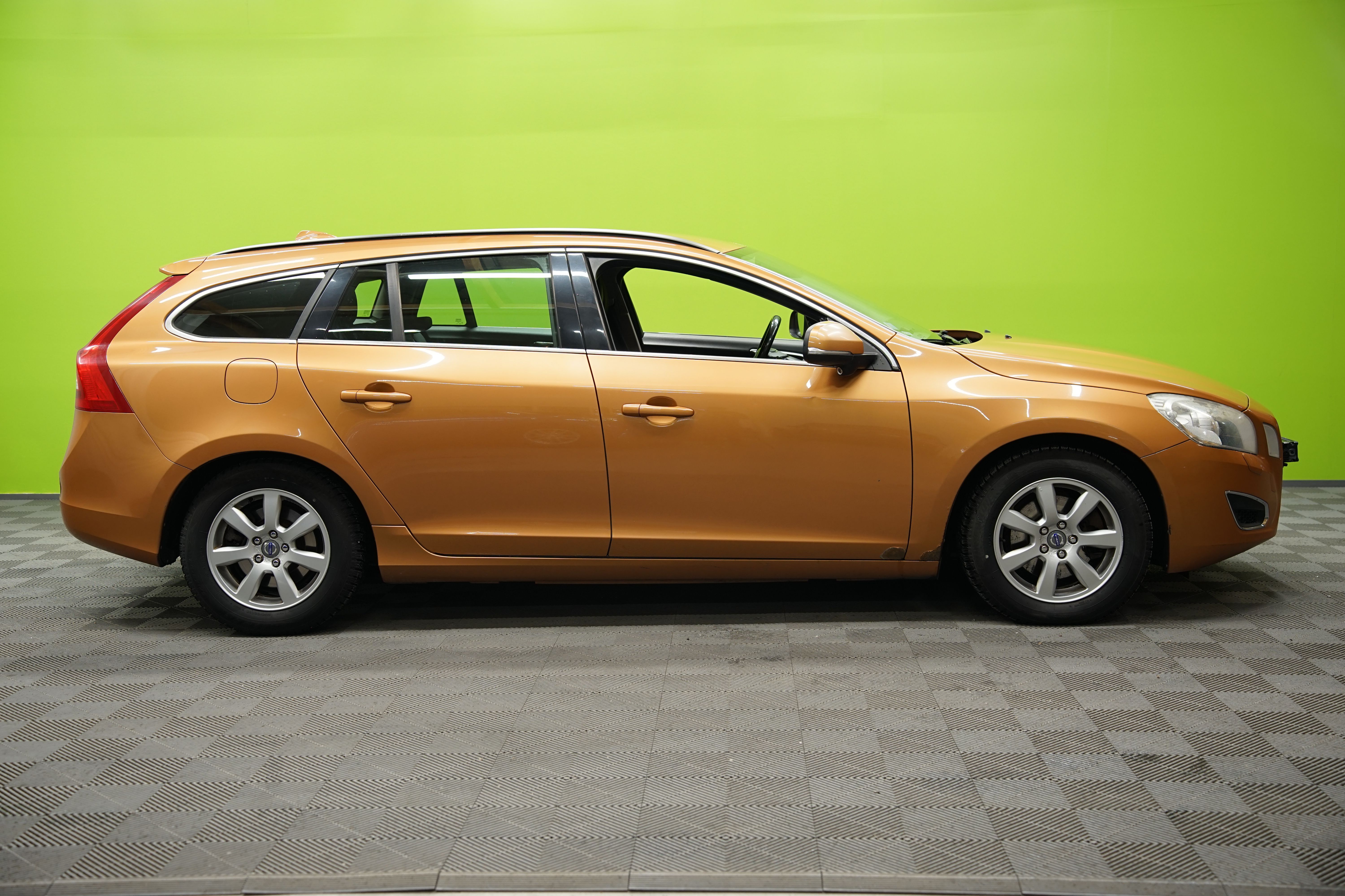 Volvo V60 2011