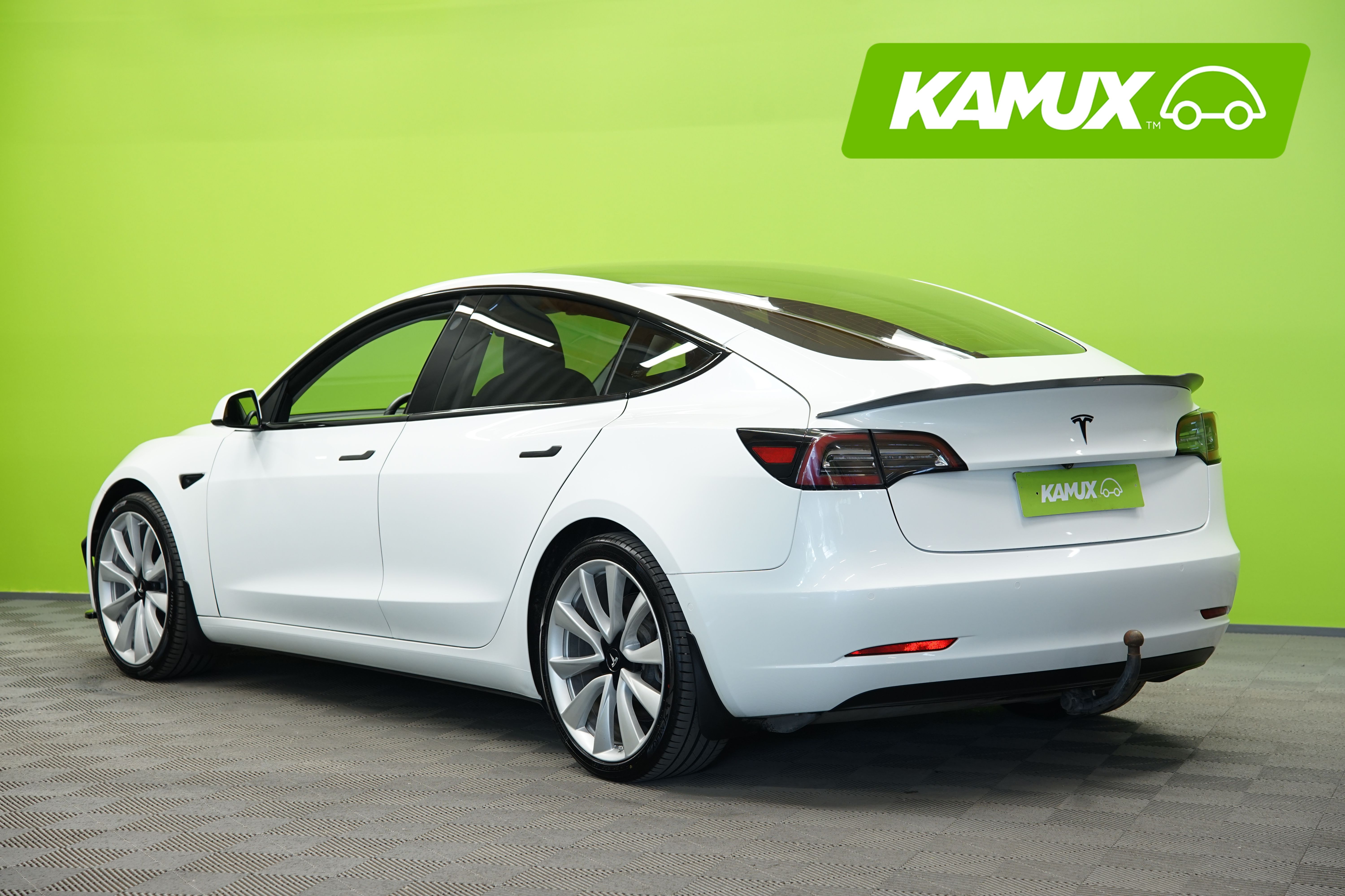 Tesla Model 3 2020