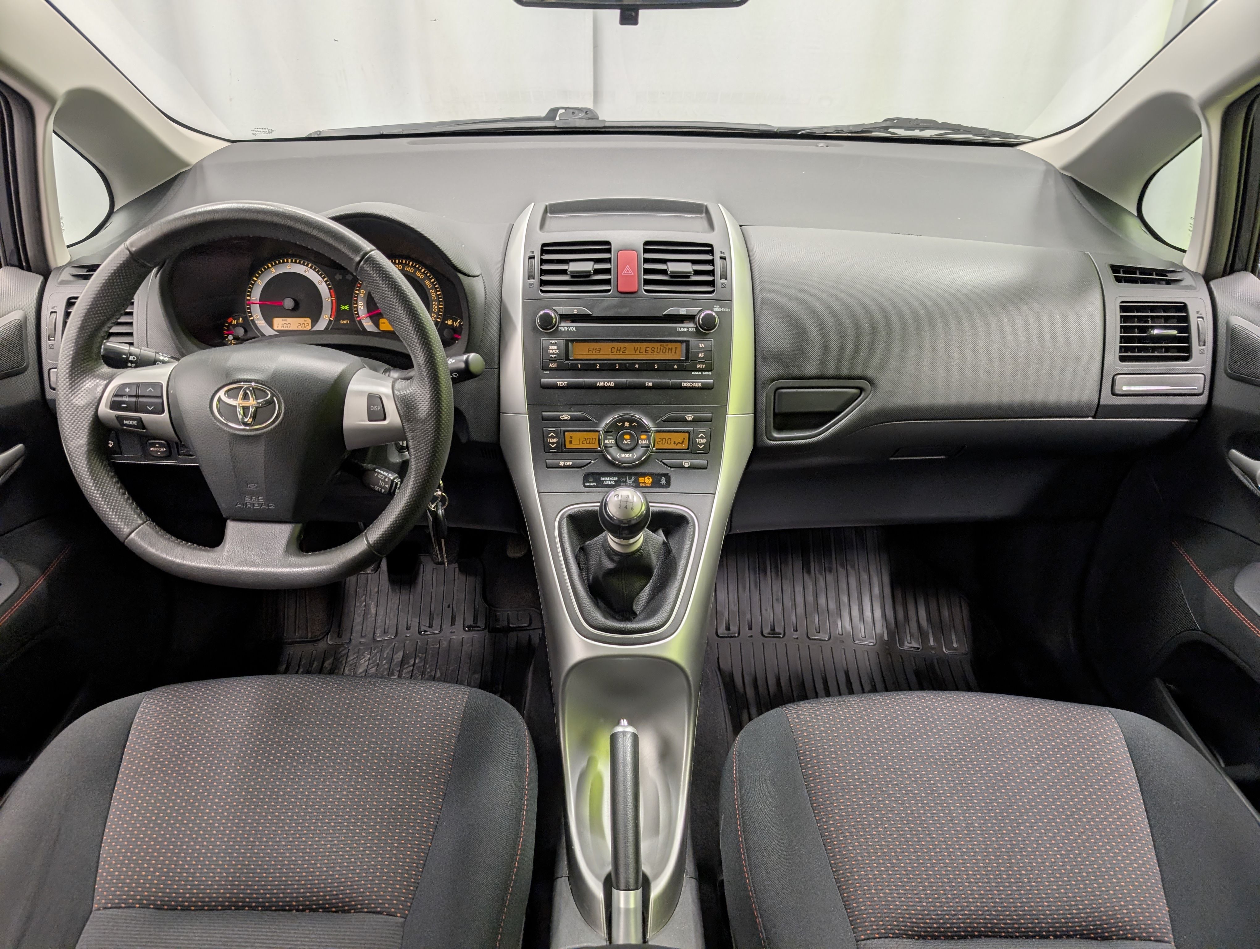 Toyota Auris 2012